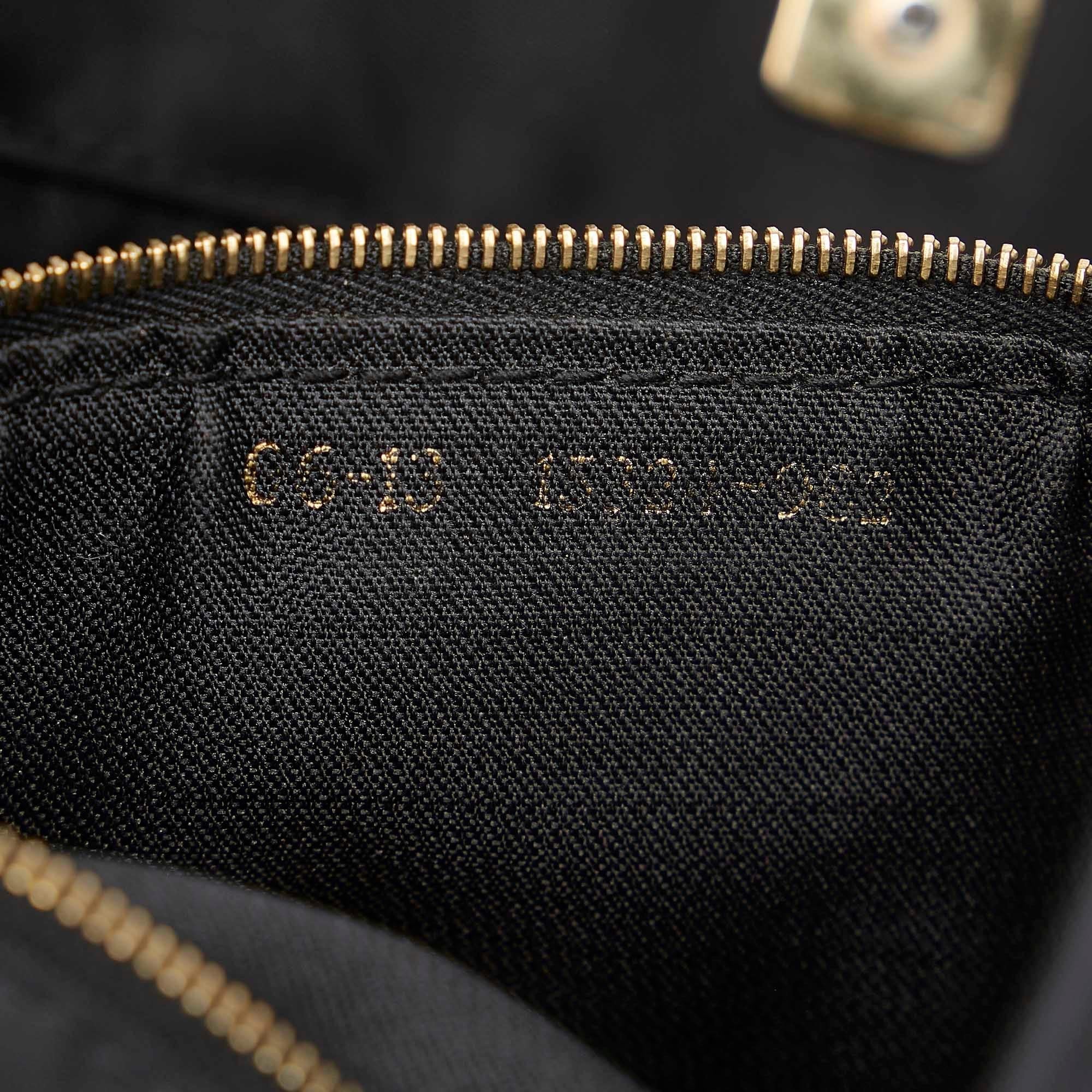 Fendi Nylon Shoulder Bag (SHG-31870)