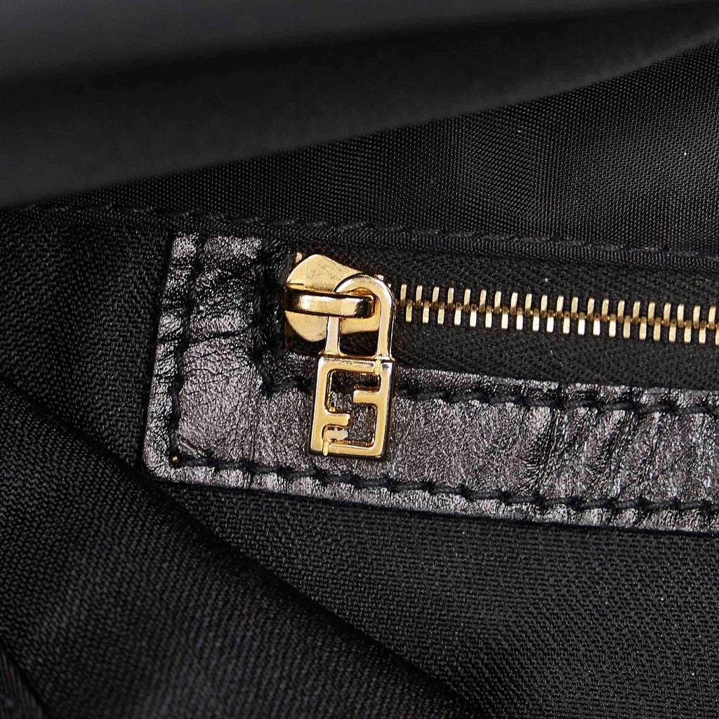 Fendi Nylon Shoulder Bag (SHG-31870)