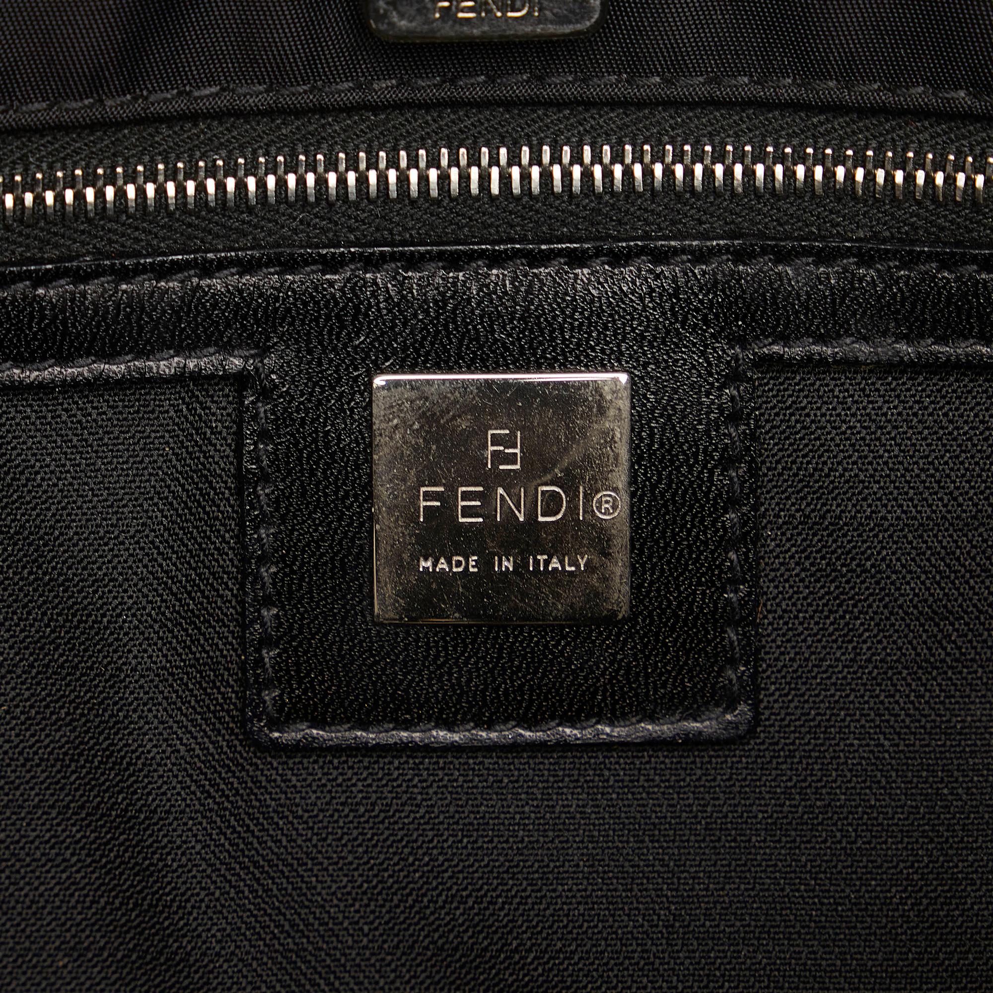 Fendi Nylon Shoulder Bag (SHG-qJjzxe)