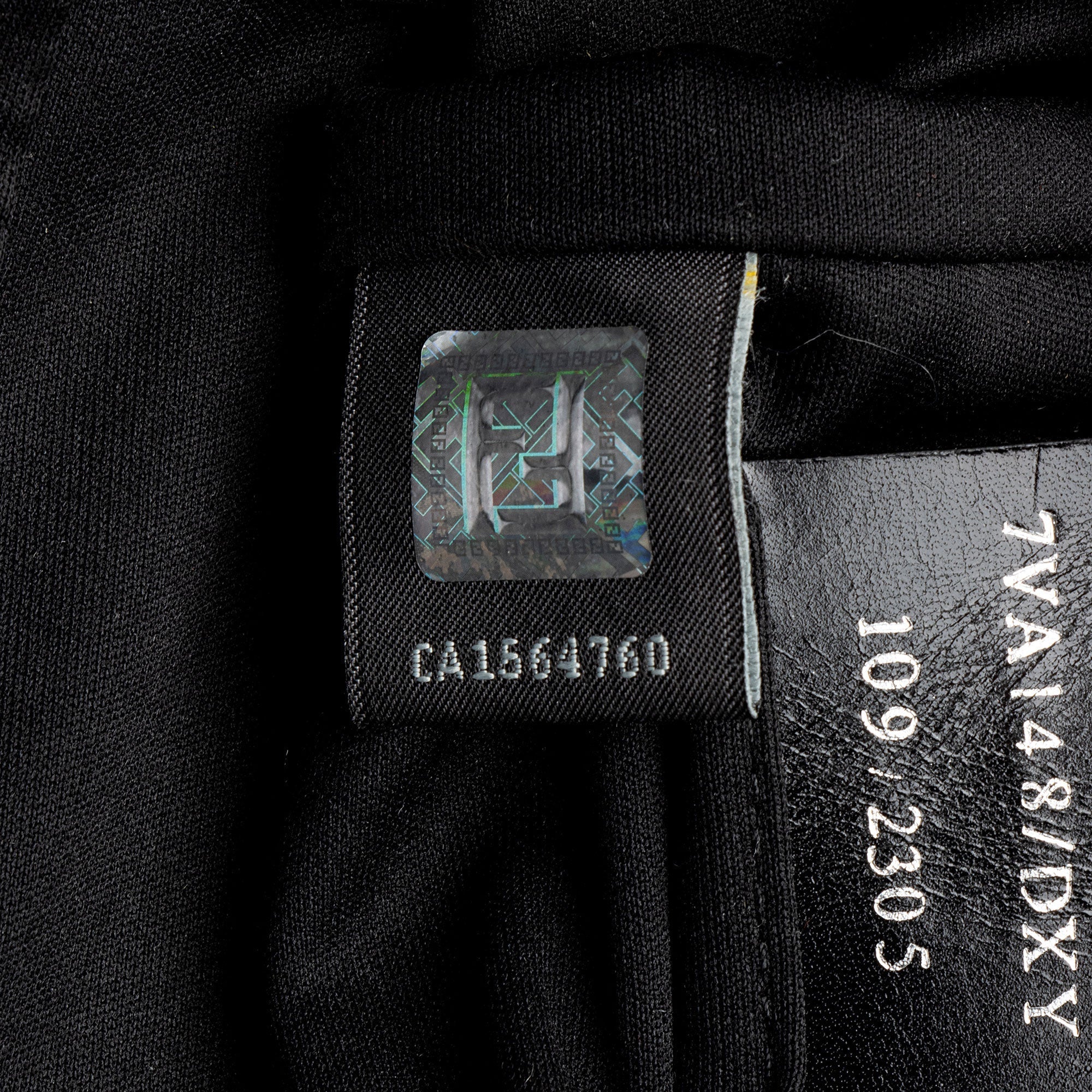 Fendi Nylon Zucchino Messenger (SHF-hFuRrv)
