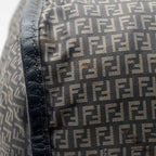 Fendi Nylon Zucchino Messenger (SHF-hFuRrv)