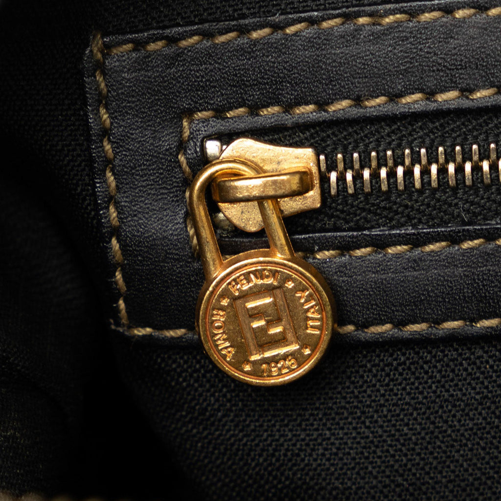 Fendi Pequin Boston Bag (SHG-jgu7Pb)