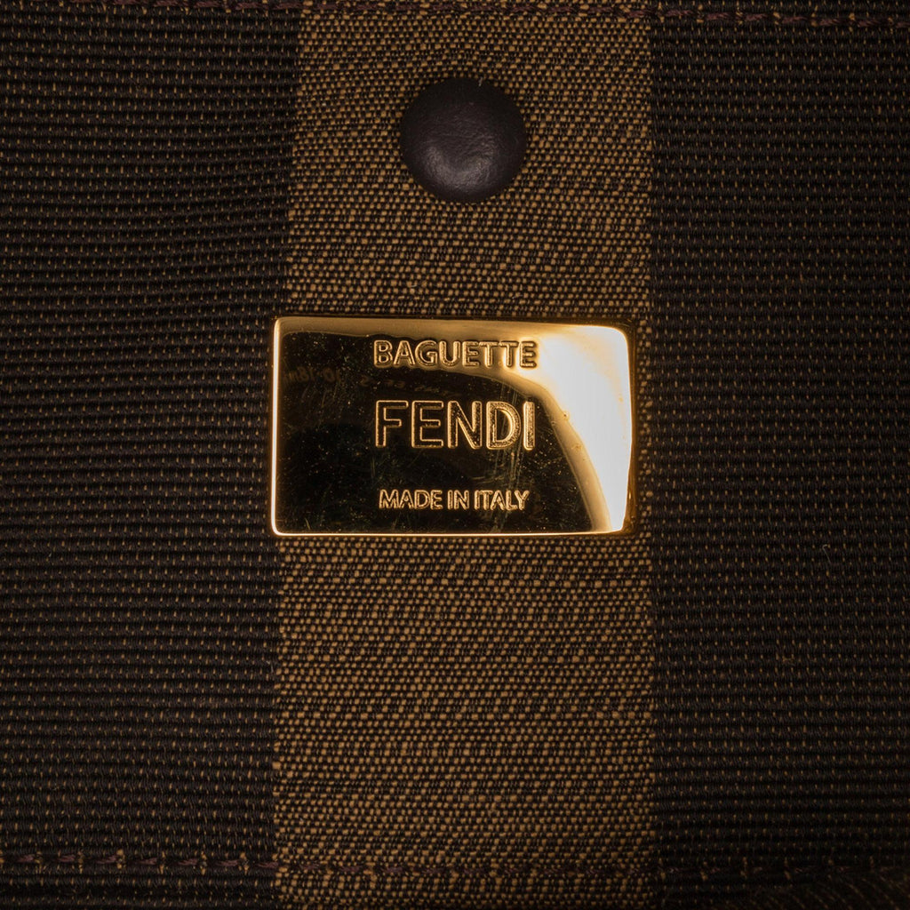 Fendi Pequin Canvas and Raffia Baguette (SHG-LMio6U)