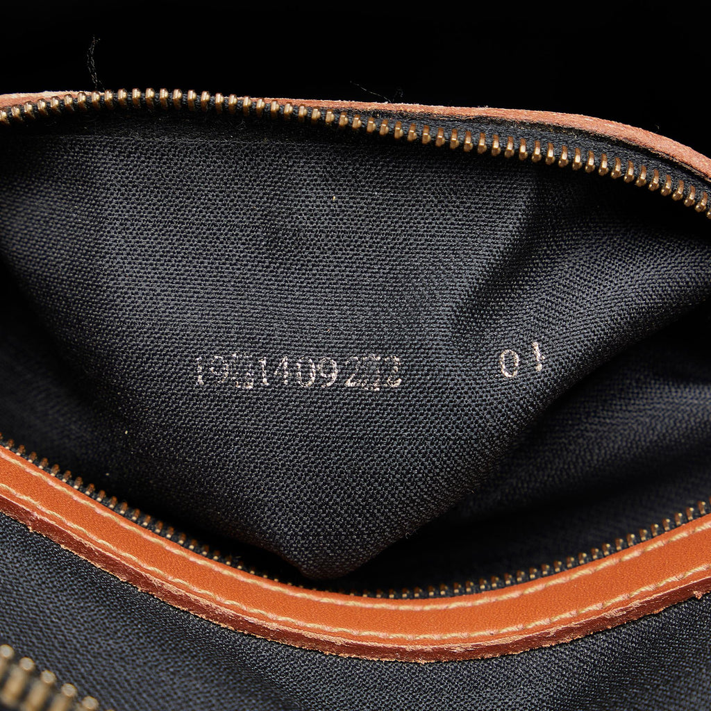 Fendi Pequin Handbag (SHG-wEXV2O)