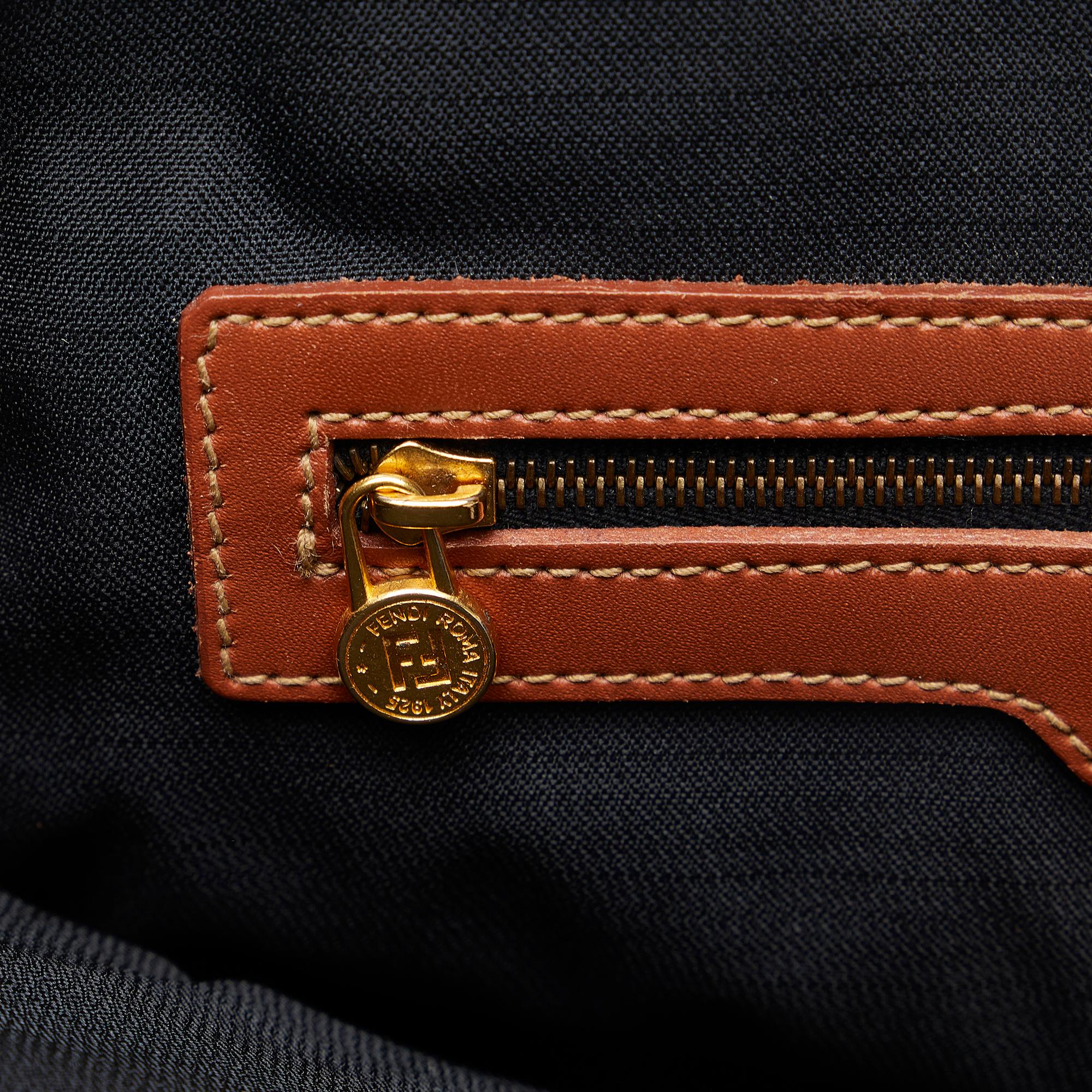 Fendi Pequin Handbag (SHG-wEXV2O)