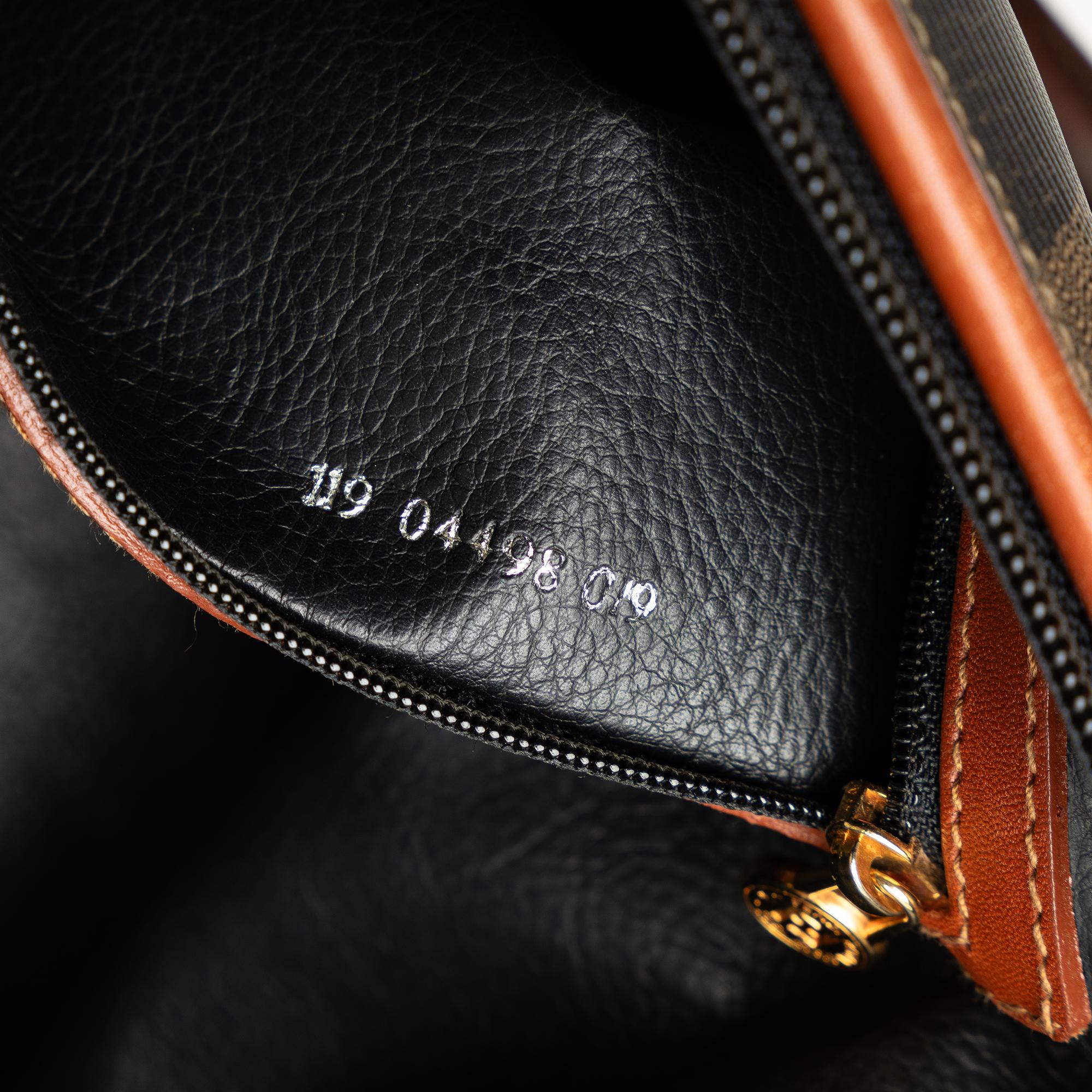Fendi Pequin Handbag (SHG-m85b5a)