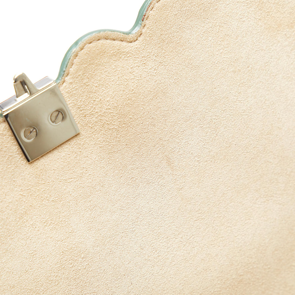 Fendi Scalloped Kan I Satchel (SHG-0g81DK)