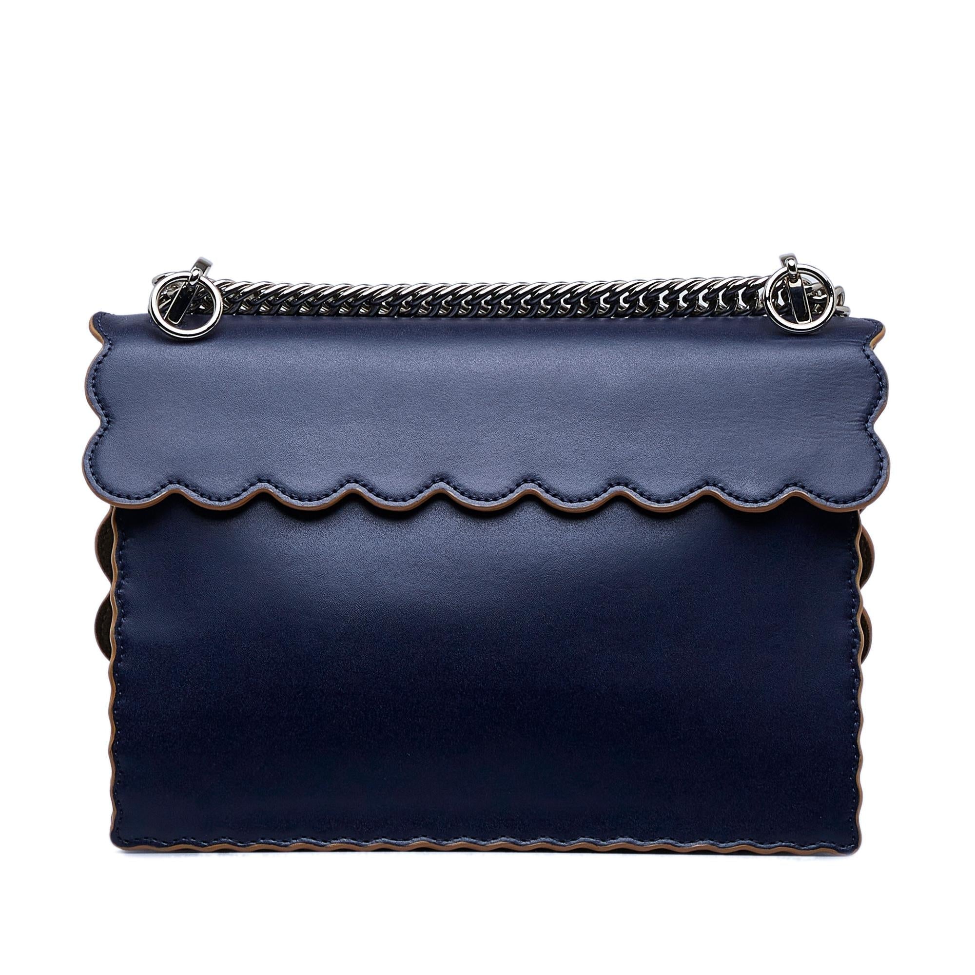 Fendi Scalloped Kan I Satchel (SHG-TUYgg3)