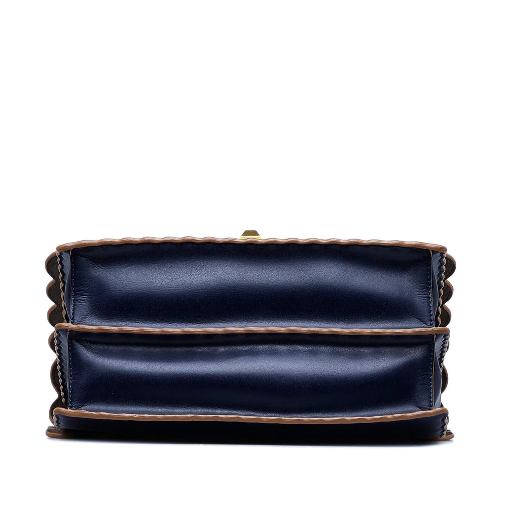 Fendi Scalloped Kan I Satchel (SHG-TUYgg3)