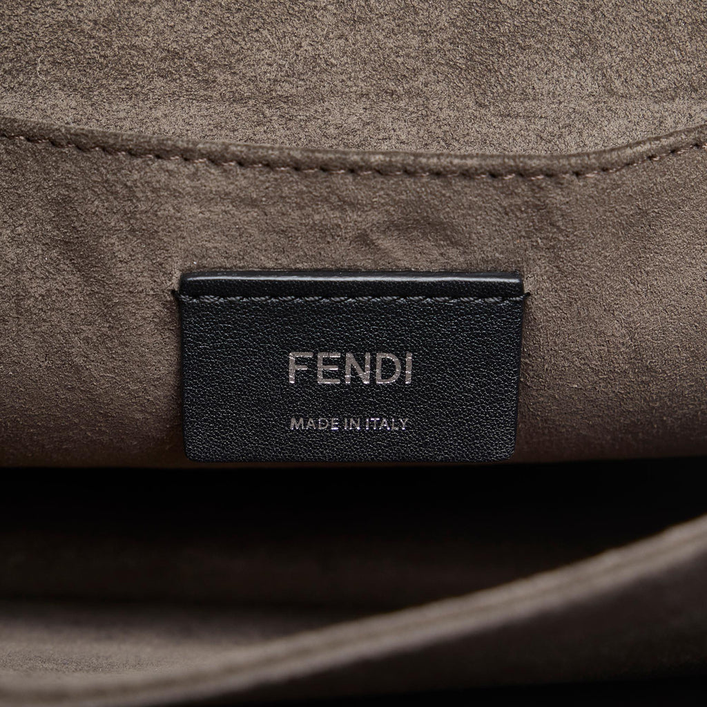 Fendi Scalloped Kan I Satchel (SHG-TUYgg3)