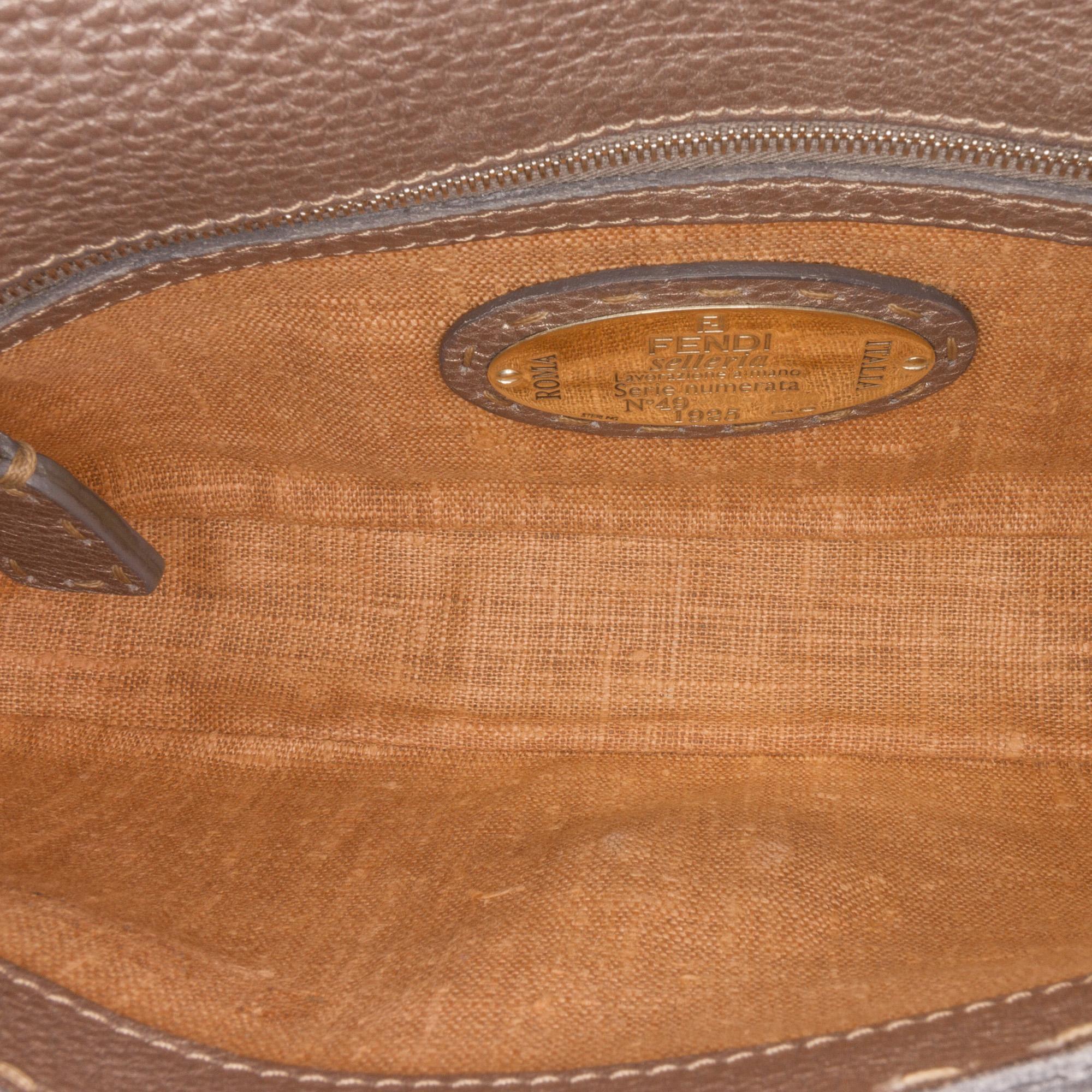 Fendi Selleria Baguette (SHG-gqGROs)