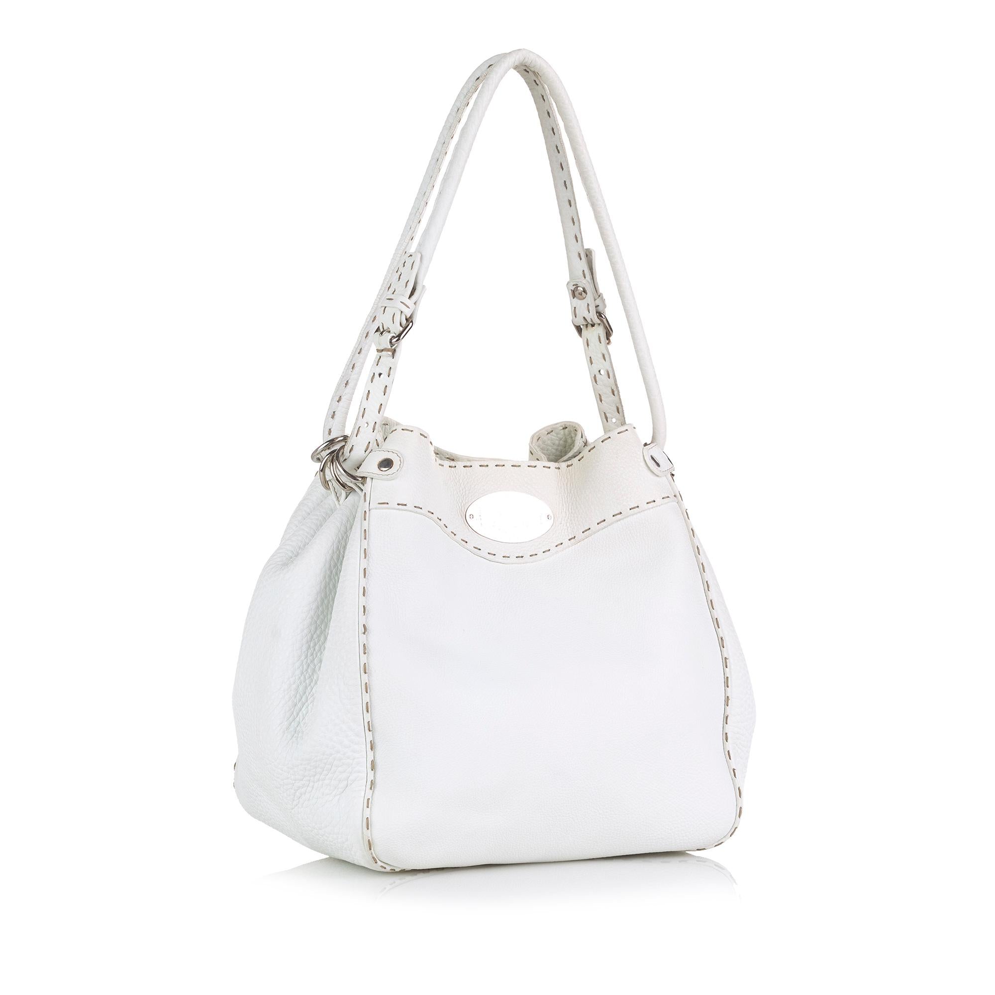 Fendi Selleria Bucket Bag (SHG-35708)