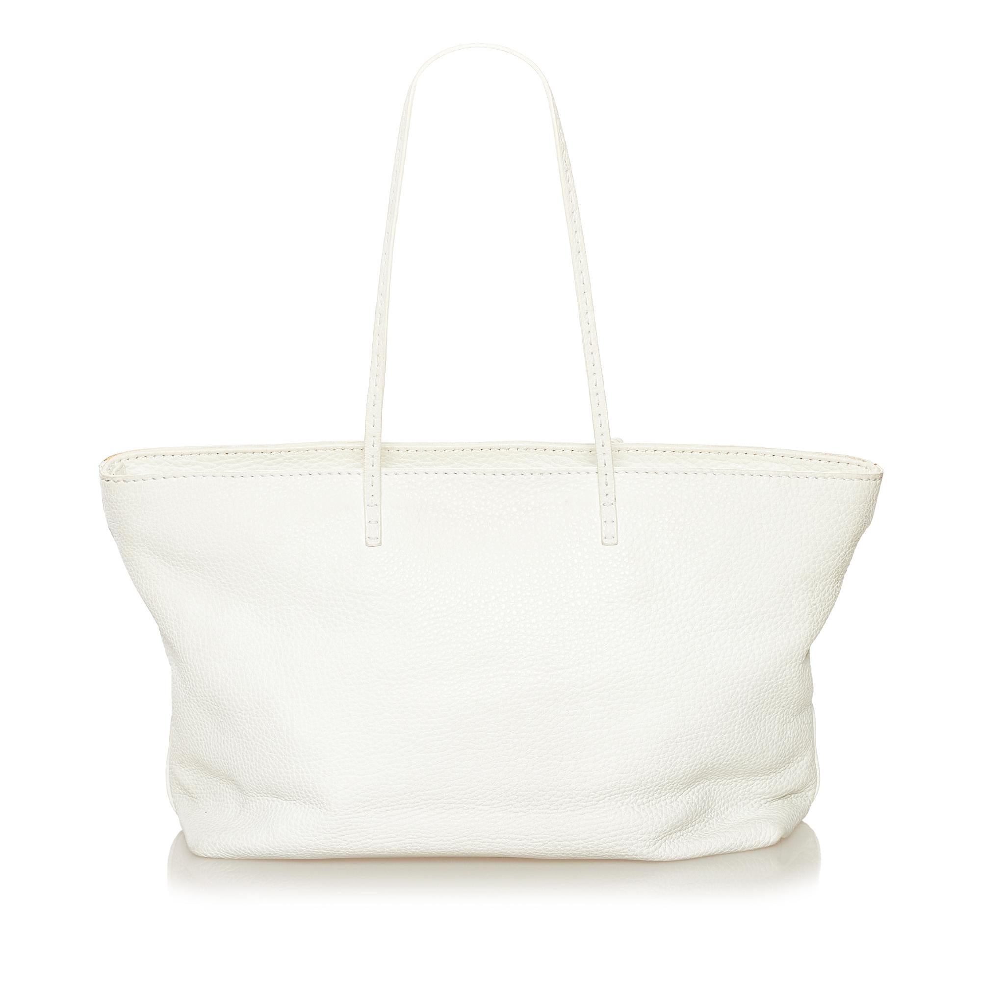 Fendi Selleria Embossed Leather Tote Bag (SHG-34464)