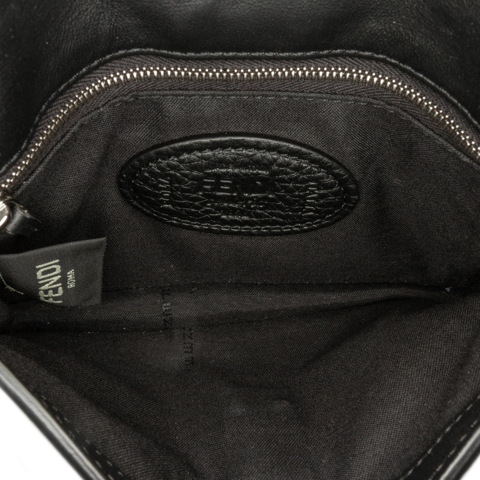 Fendi Selleria Flat Convertible Belt Baguette (SHG-Gfrcyv)