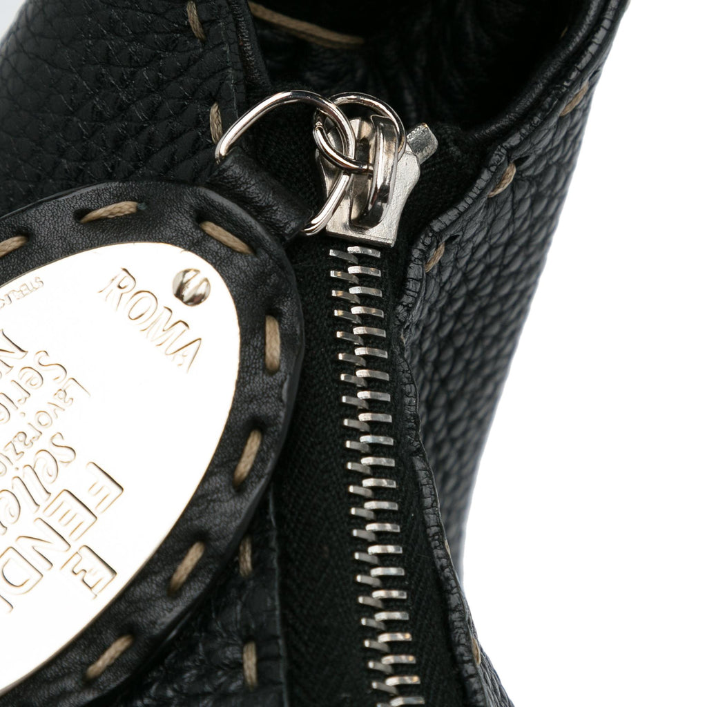 Fendi Selleria Hobo Bag (SHG-RMLQJ0)