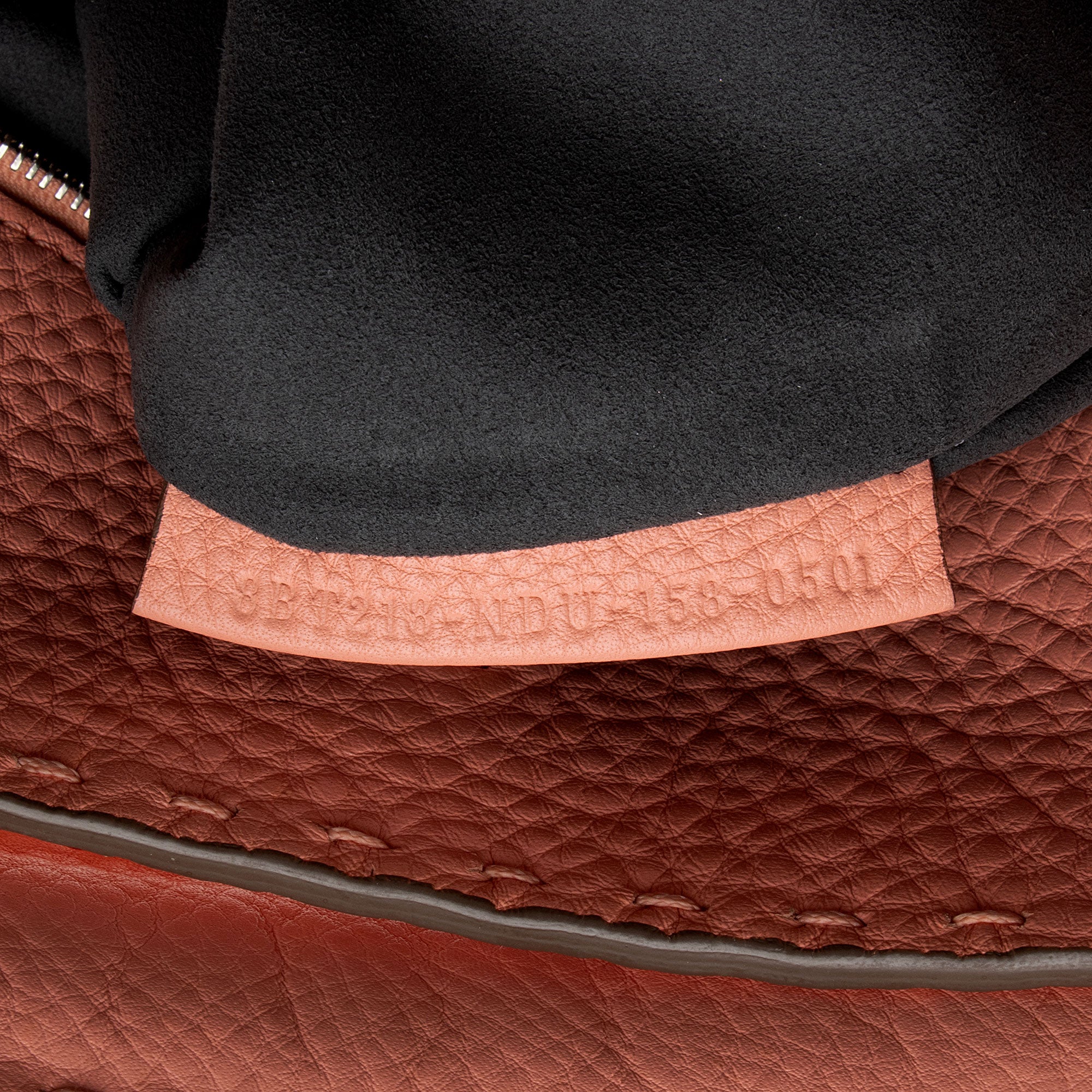 Fendi Selleria Leather Anna Small Bucket Bag (SHF-YoPItu)