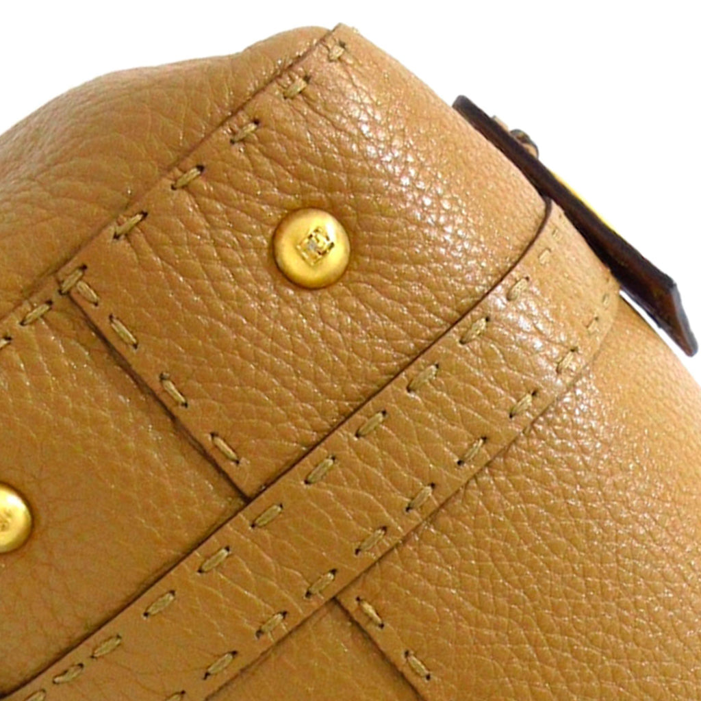 Fendi Selleria Linda Handbag (SHG-HSwAZt)