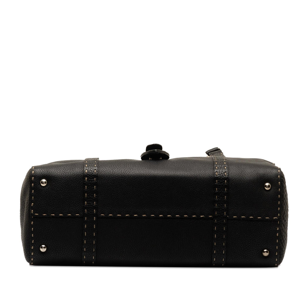 Fendi Selleria Linda Shoulder Bag (SHG-EuFDH1)