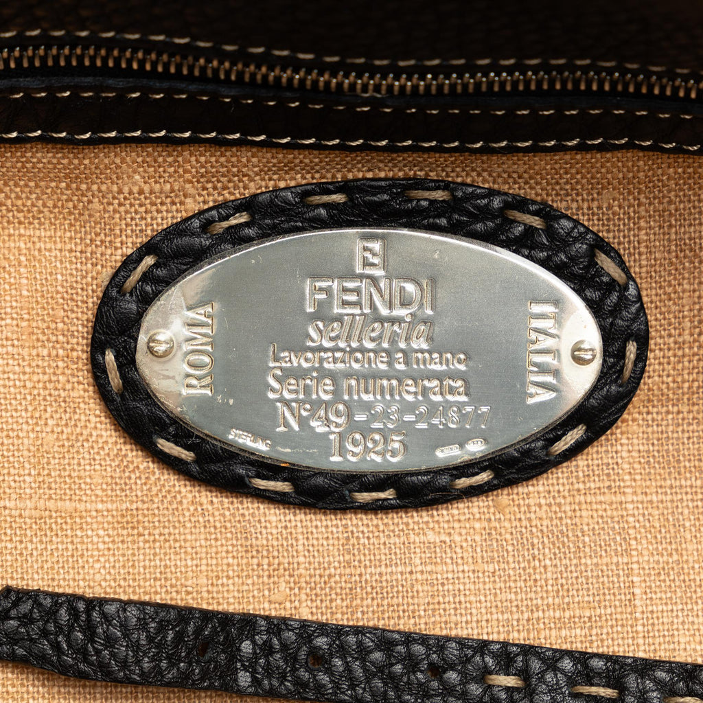 Fendi Selleria Linda Shoulder Bag (SHG-EuFDH1)
