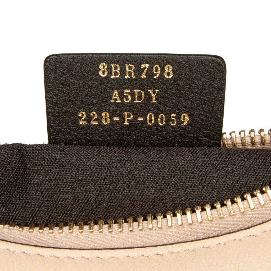 Fendi Small Fendigraphy Hobo (SHG-nL0ROh)