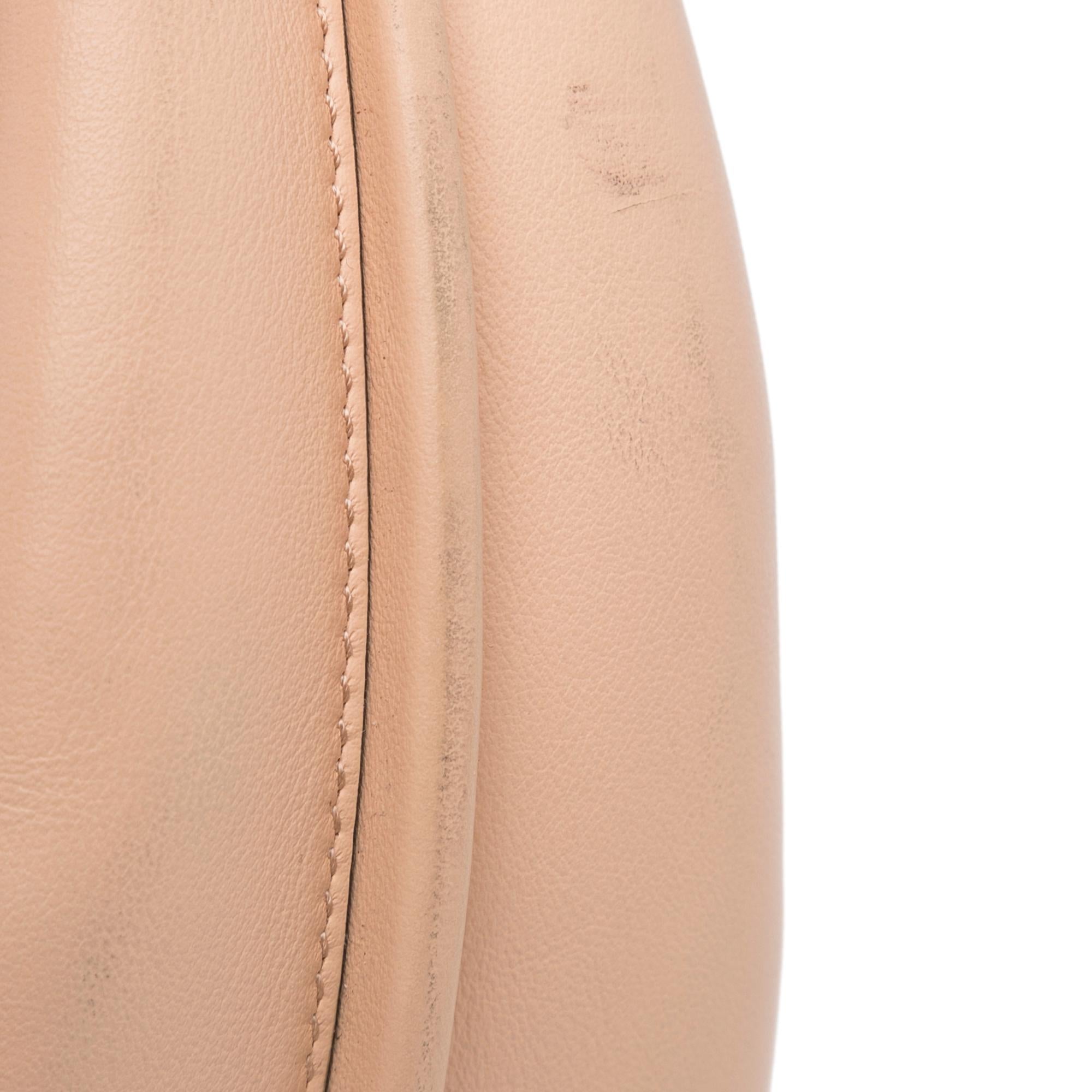 Fendi Small Fendigraphy Hobo (SHG-nL0ROh)