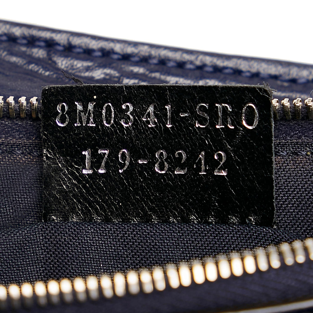 Fendi Studded Flat Leather Pouch (SHG-33758)