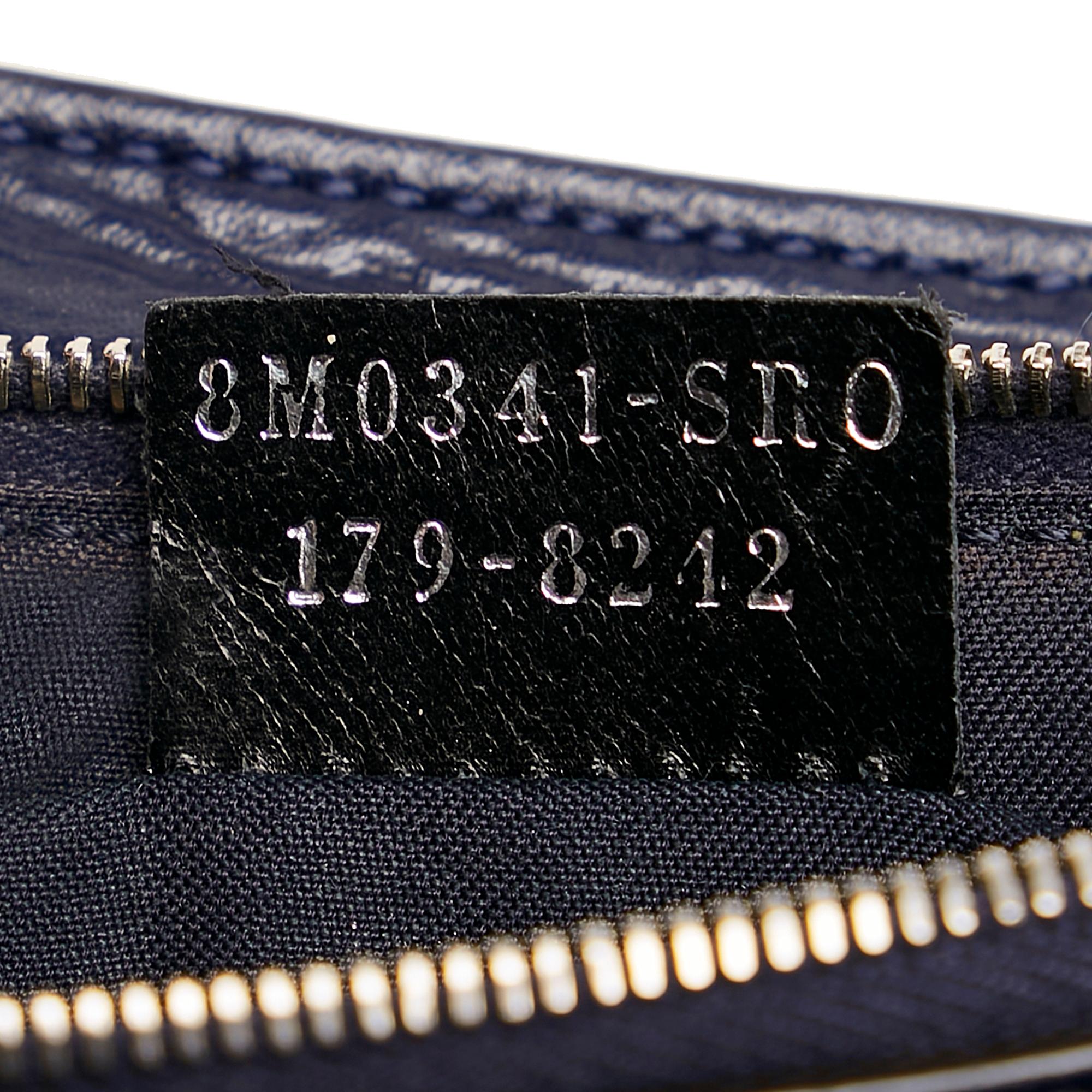 Fendi Studded Flat Leather Pouch (SHG-33758)