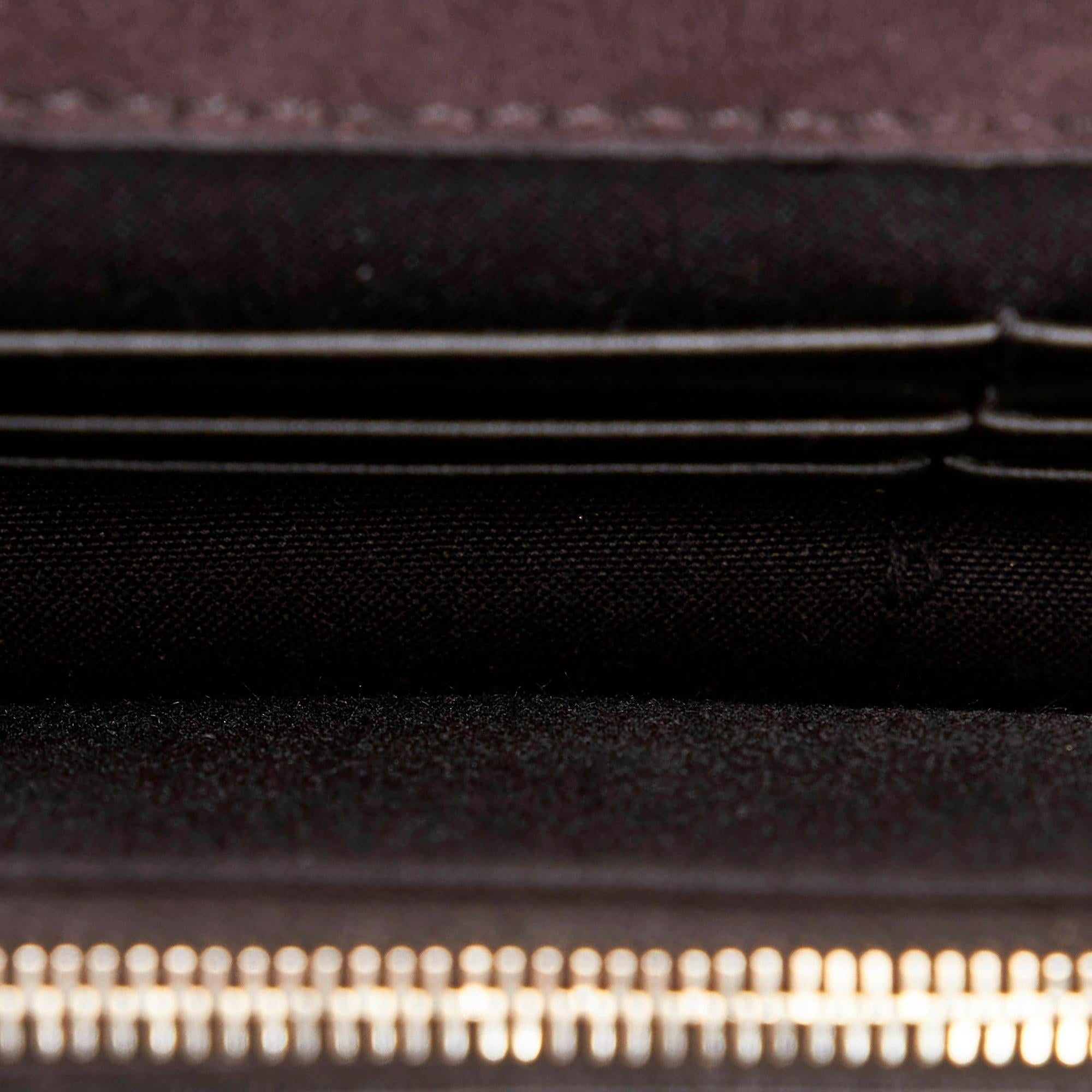 Fendi Studded Leather Wallet on Chain (SHG-33708)