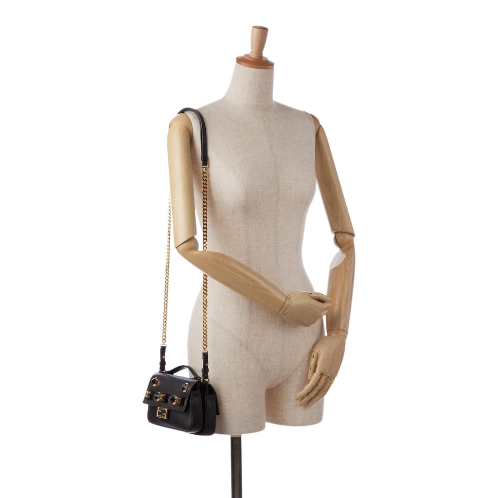 Fendi Studded Micro Baguette (SHG-igMOsg)