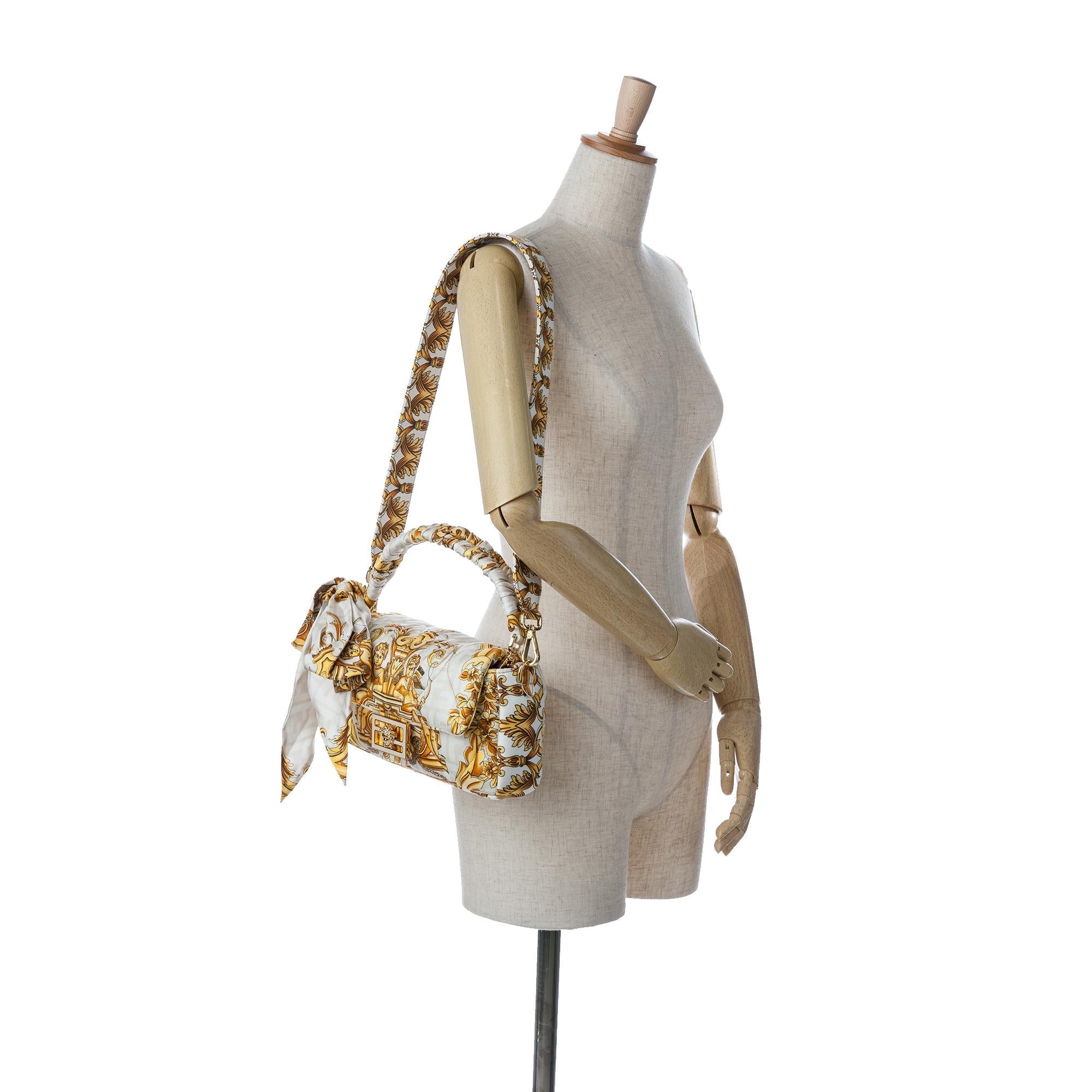 Fendi Versace Fendace Baguette (SHG-my7nAj)
