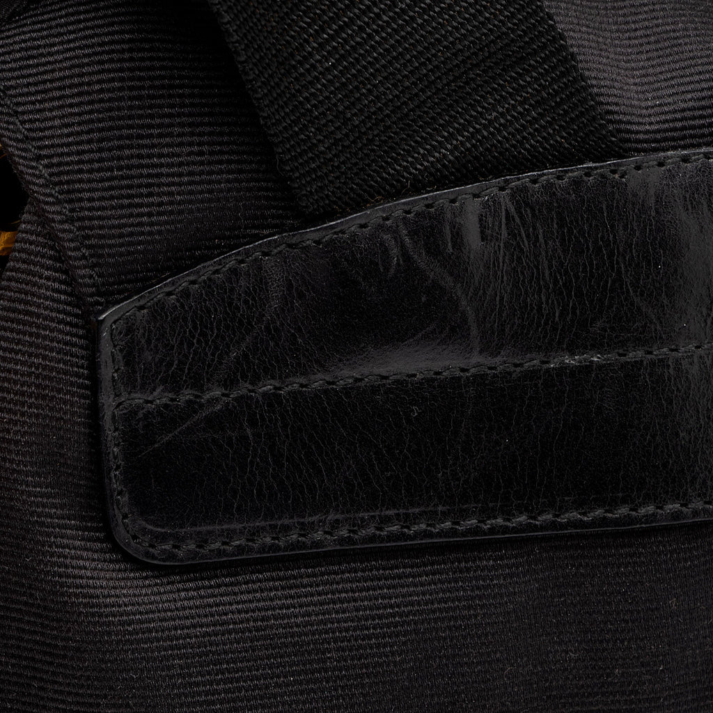 Fendi Vintage Nylon 1925 Drawstring Backpack (SHF-OaDaxr)