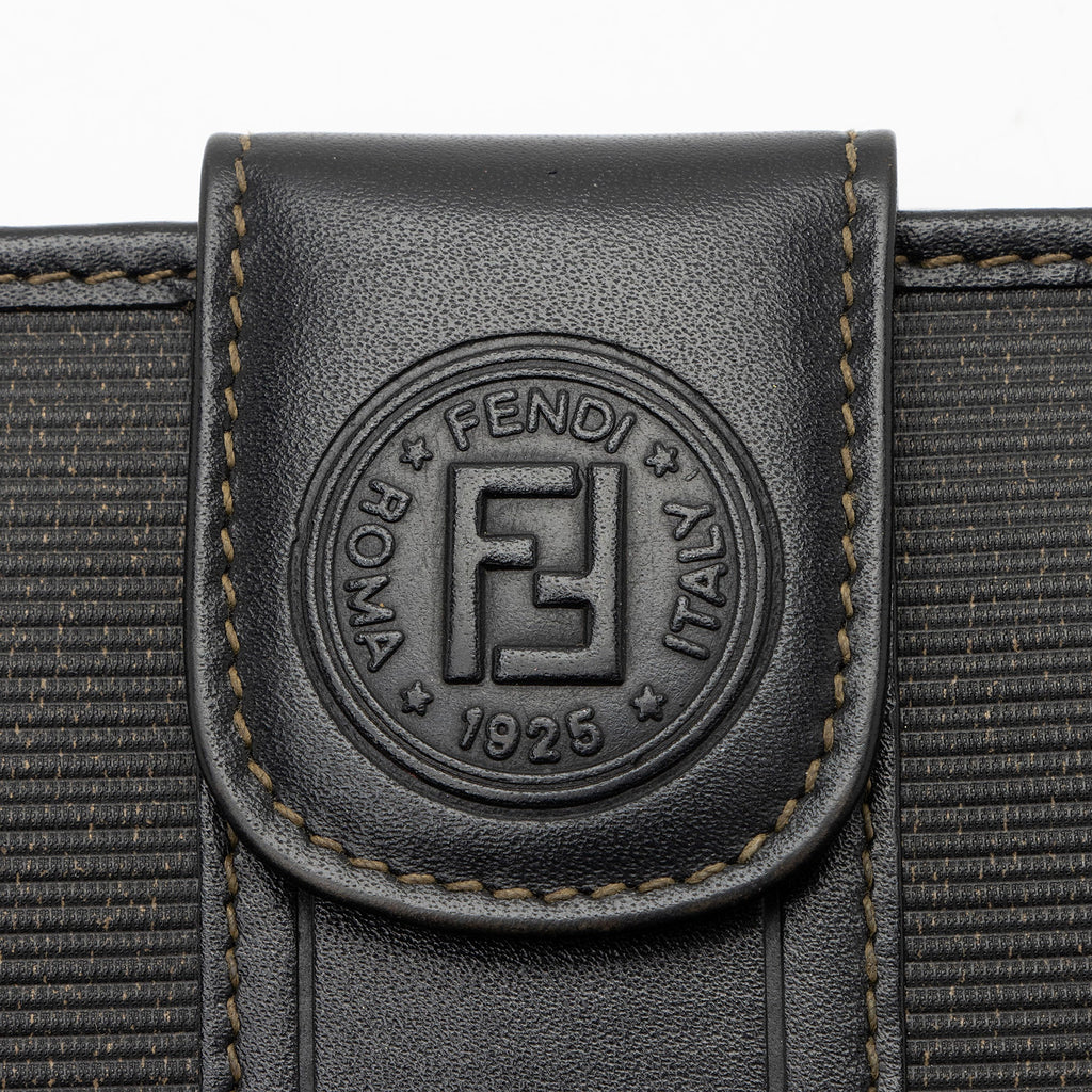 Fendi Vintage Penquin Canvas Flap Wallet (SHF-QiQsoi)
