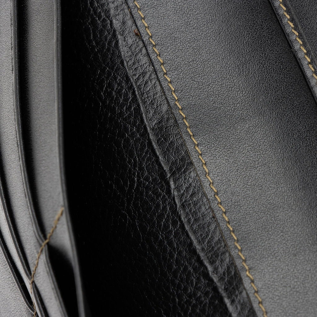 Fendi Vintage Penquin Canvas Flap Wallet (SHF-QiQsoi)