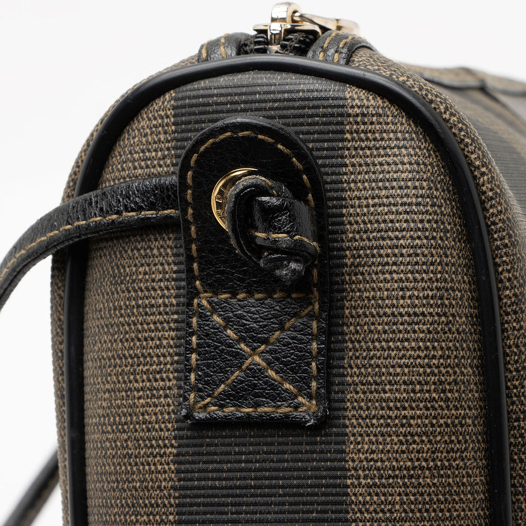 Fendi Vintage Pequin Shoulder Bag (SHF-Xlz5Fc)