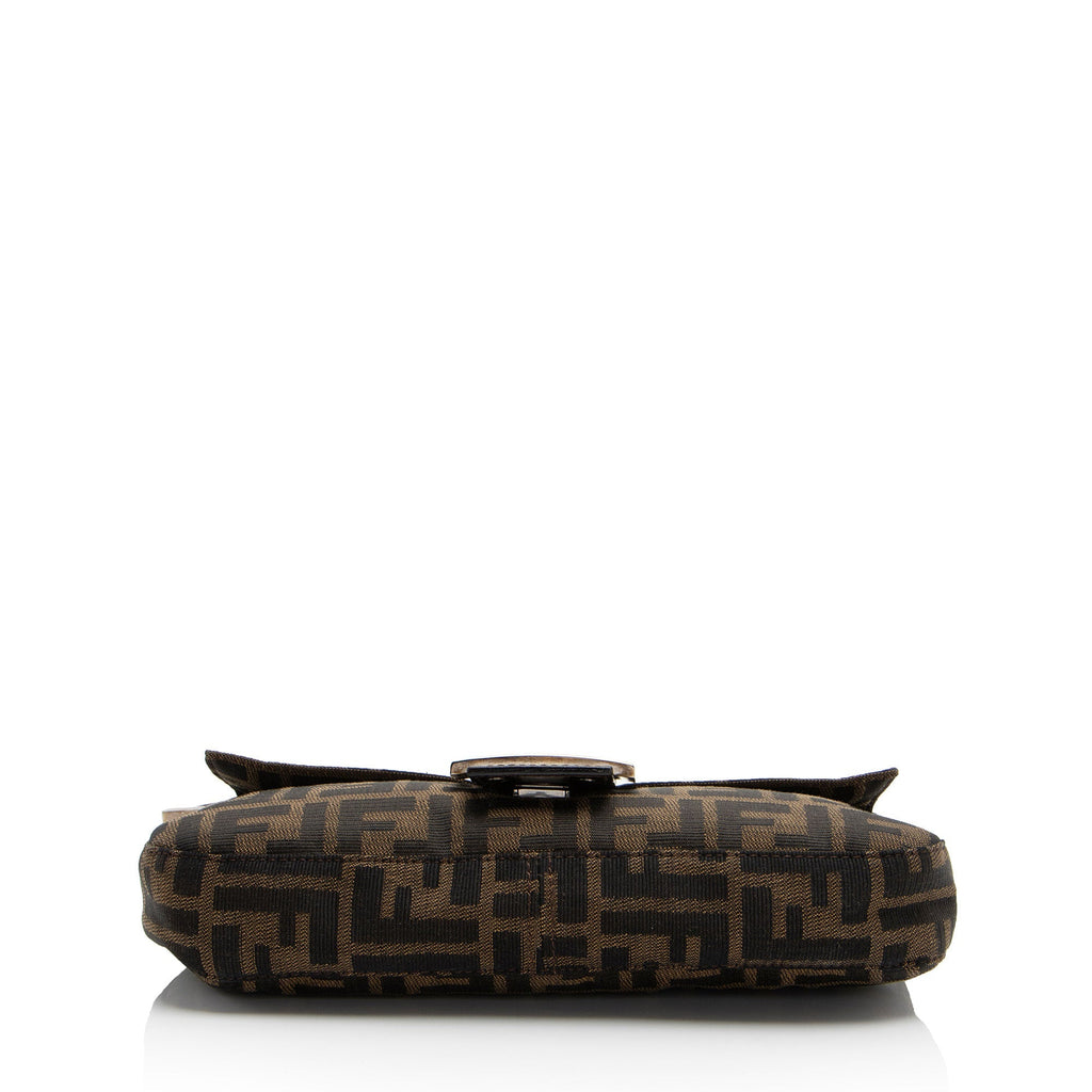 Fendi Vintage Zucca Baguette Shoulder Bag (SHF-I21PGd)