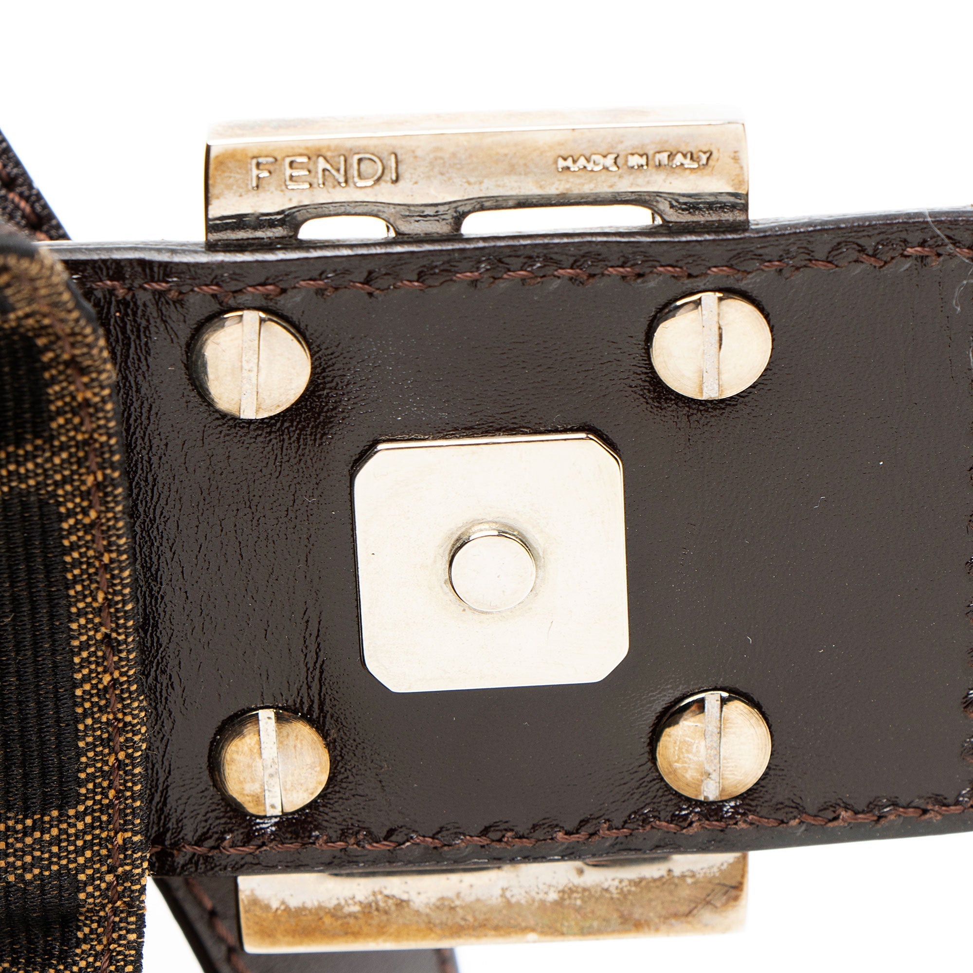 Fendi Vintage Zucca Baguette Shoulder Bag (SHF-I21PGd)
