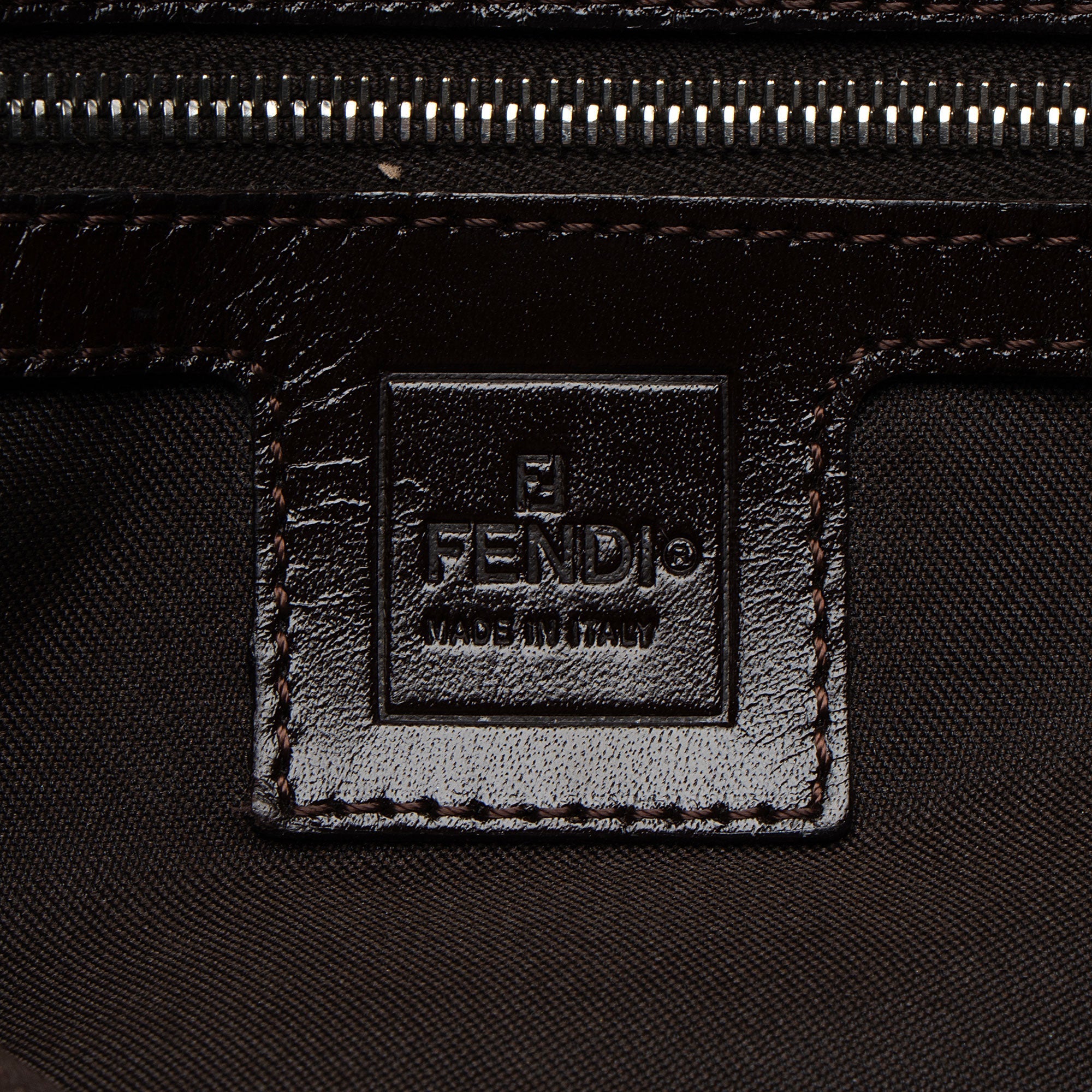 Fendi Vintage Zucca Baguette Shoulder Bag (SHF-I21PGd)
