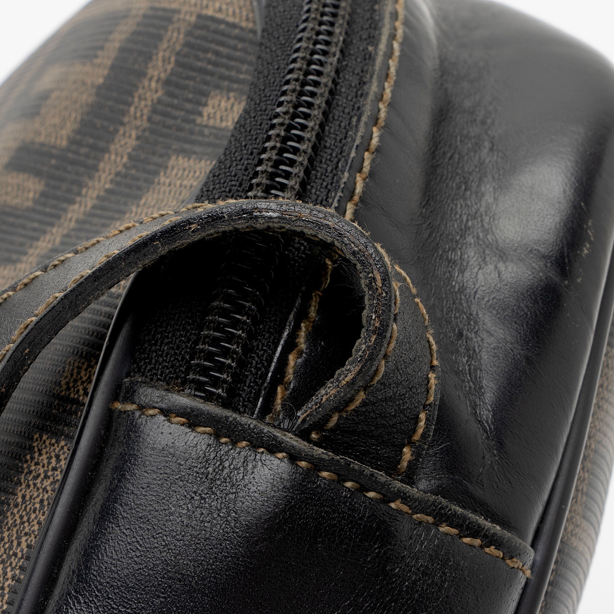 Fendi Vintage Zucca Dome Shoulder Bag (SHF-mIFD80)