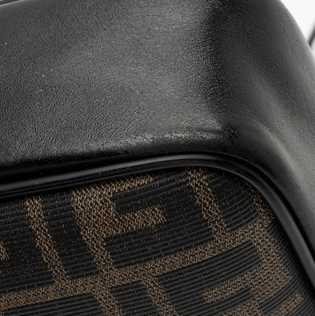 Fendi Vintage Zucca Dome Shoulder Bag (SHF-mIFD80)