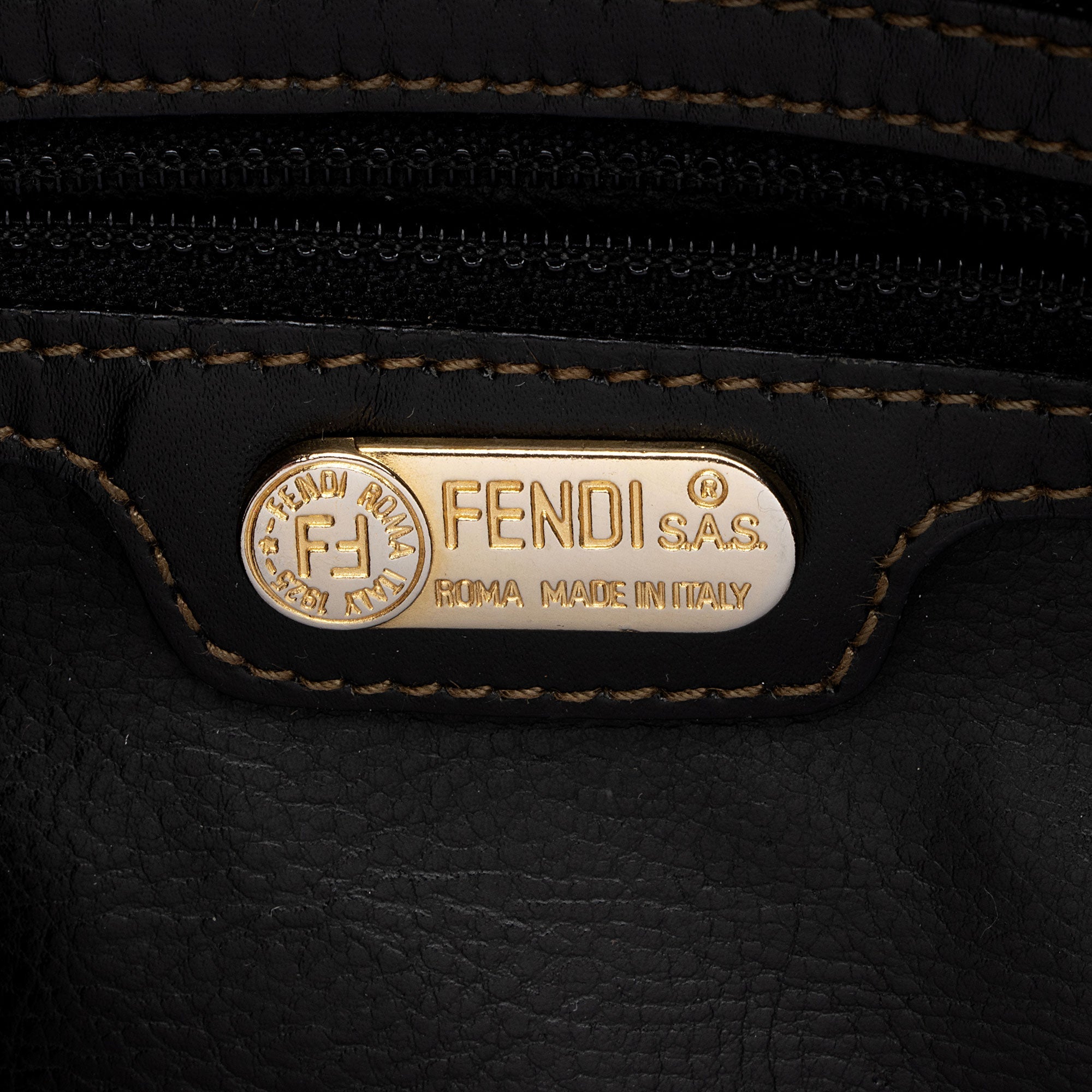Fendi Vintage Zucca Dome Shoulder Bag (SHF-mIFD80)