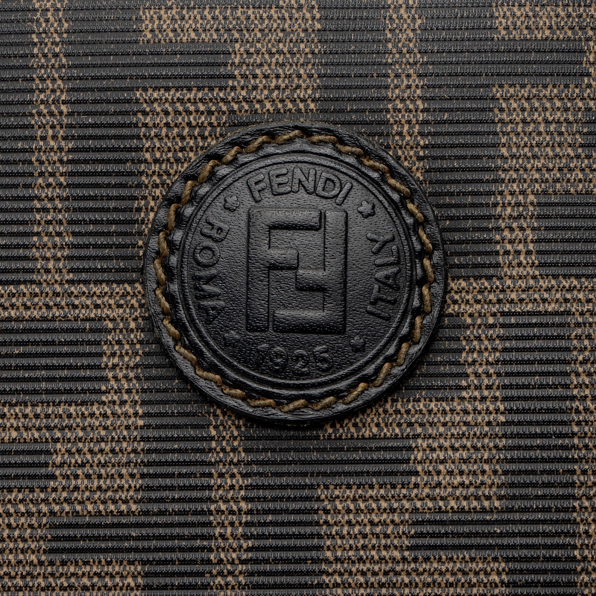 Fendi Vintage Zucca Dome Shoulder Bag (SHF-mIFD80)