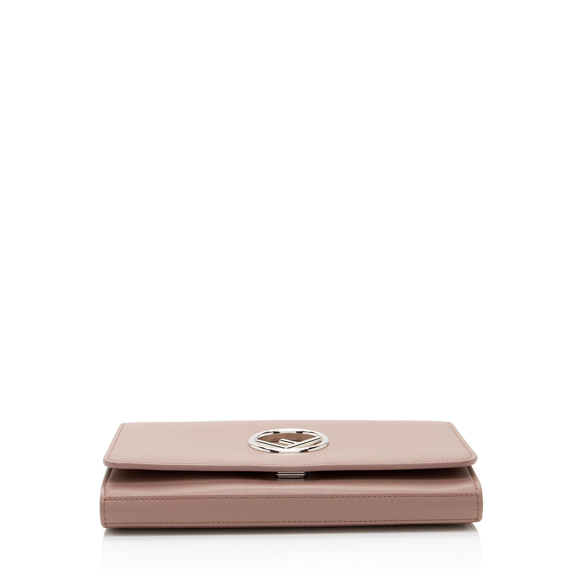 Fendi Vitello F is Fendi Wallet on Chain Bag (SHF-cDQUHV)