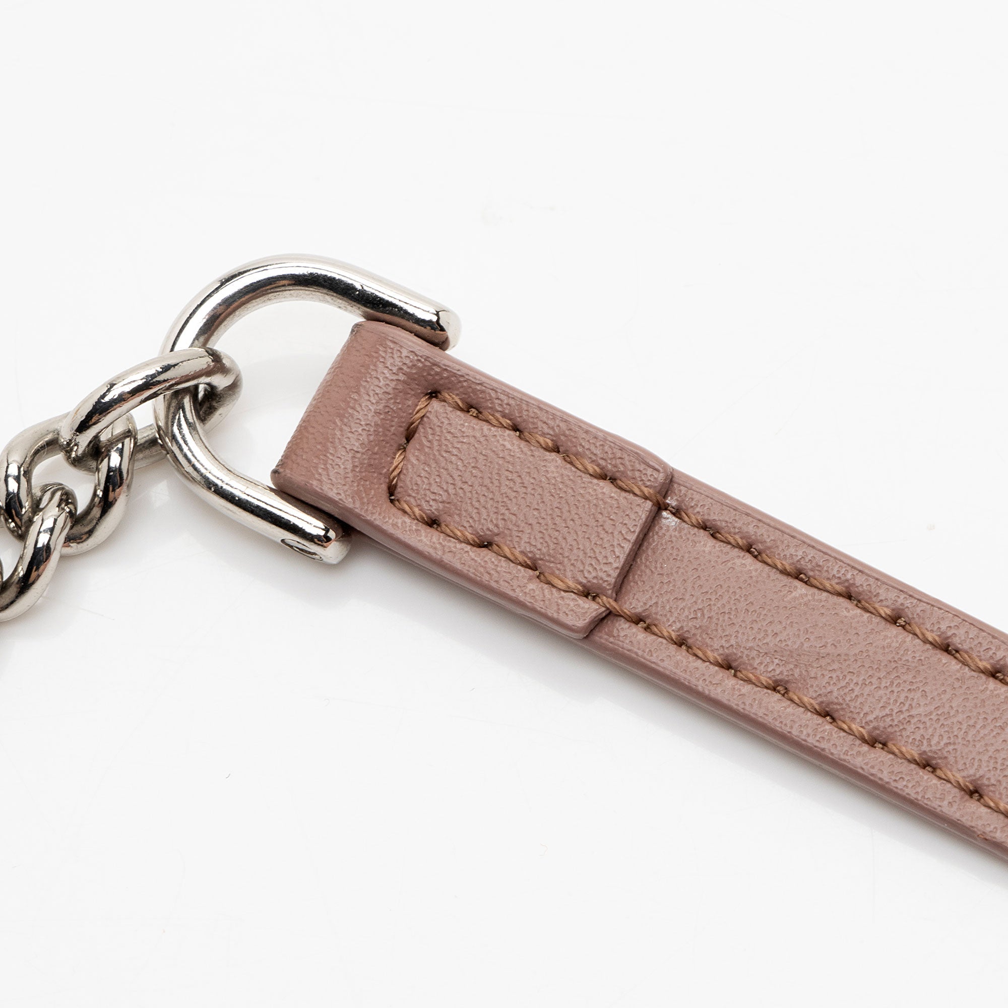 Fendi Vitello F is Fendi Wallet on Chain Bag (SHF-cDQUHV)