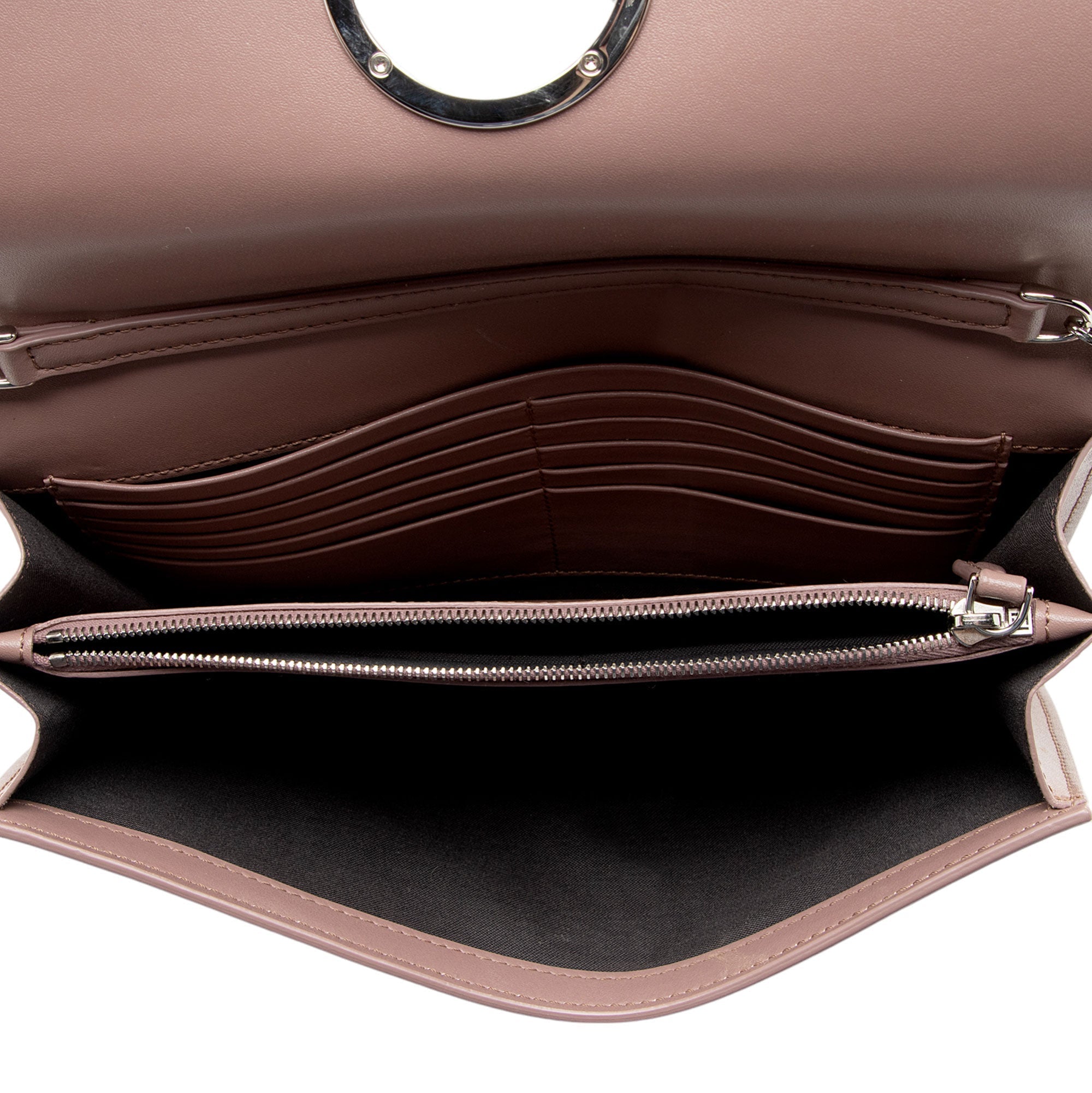 Fendi Vitello F is Fendi Wallet on Chain Bag (SHF-cDQUHV)