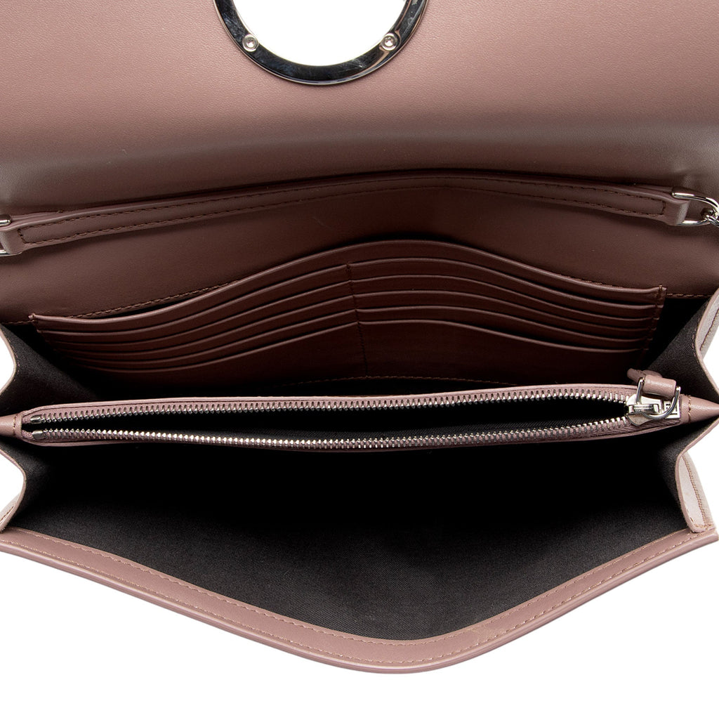 Fendi Vitello F is Fendi Wallet on Chain Bag (SHF-cDQUHV)