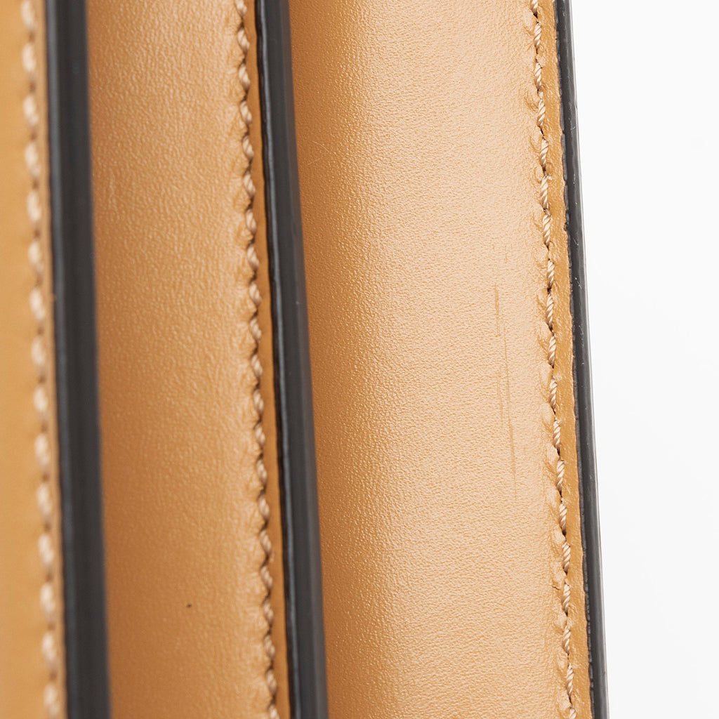 Fendi Vitello King Luxor Touch Shoulder Bag (SHF-UiVdWp)