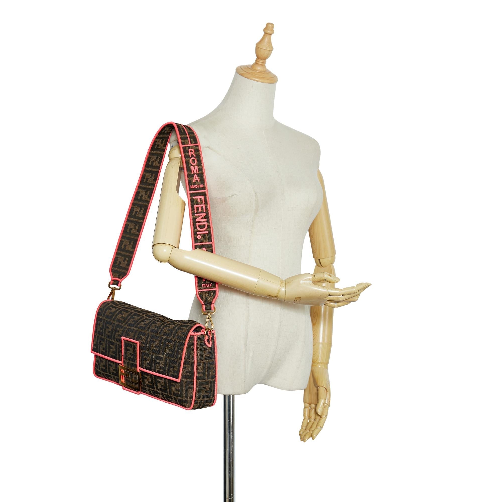 Fendi Zucca Baguette Satchel (SHG-MOyN7d)