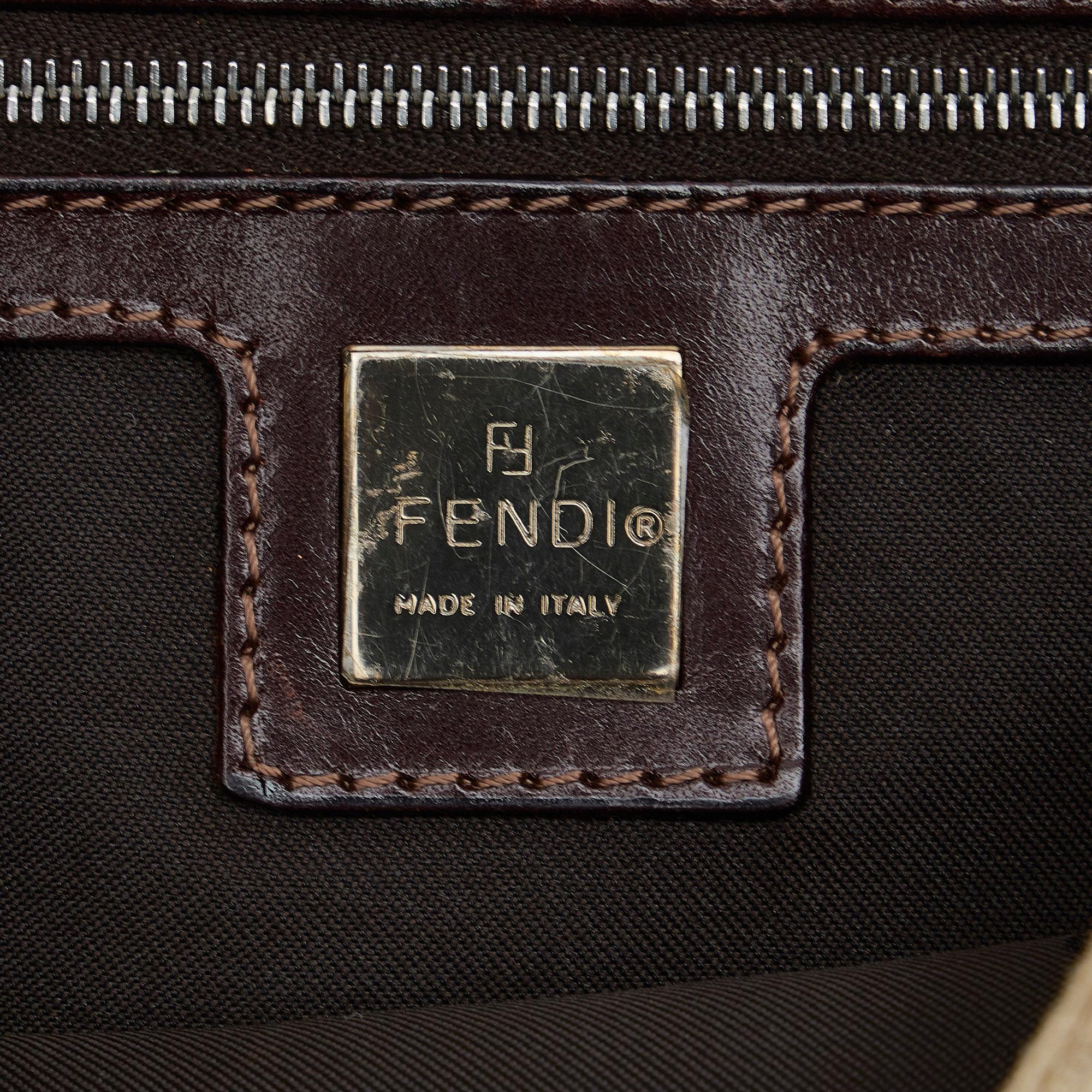 Fendi Zucca Baguette (SHG-ual5pd)