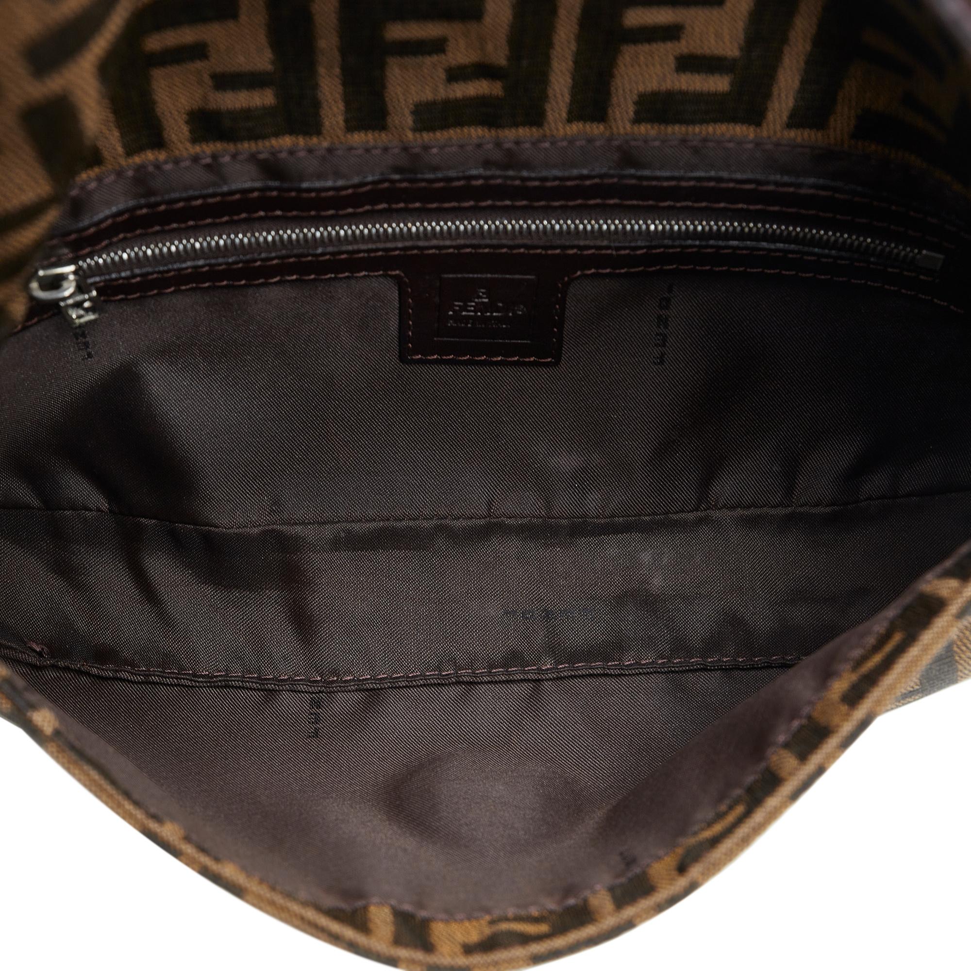 Fendi Zucca Baguette (SHG-AcZLaC)