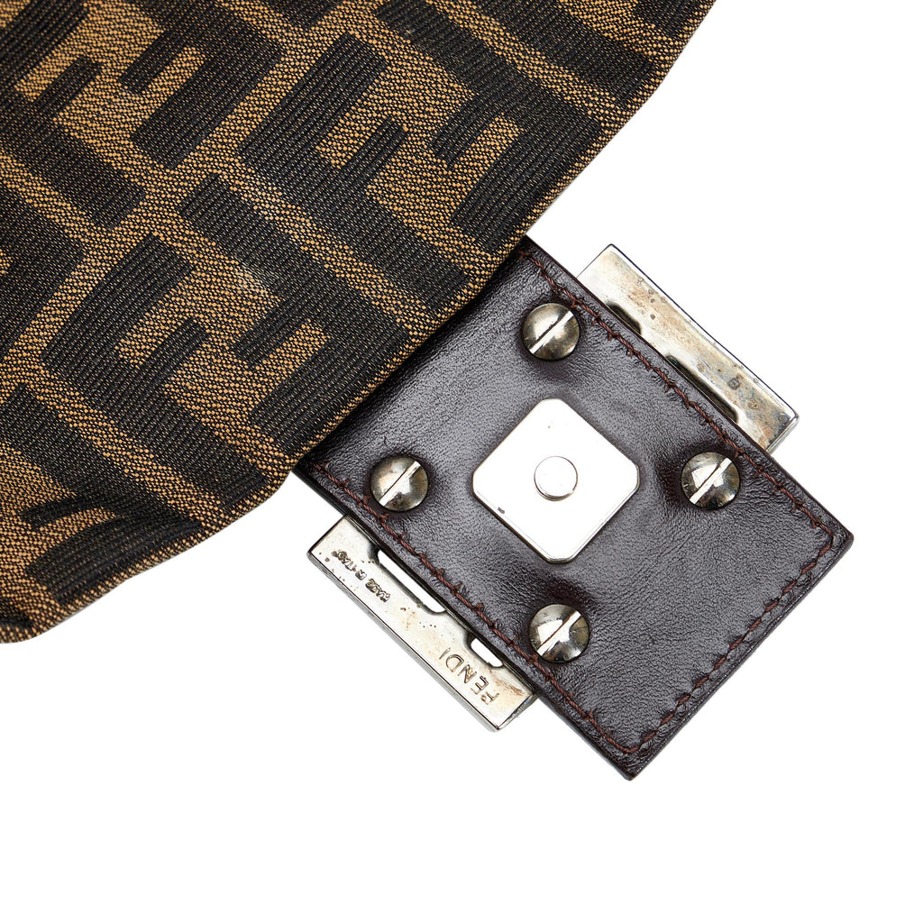Fendi Zucca Baguette (SHG-RSziJV)